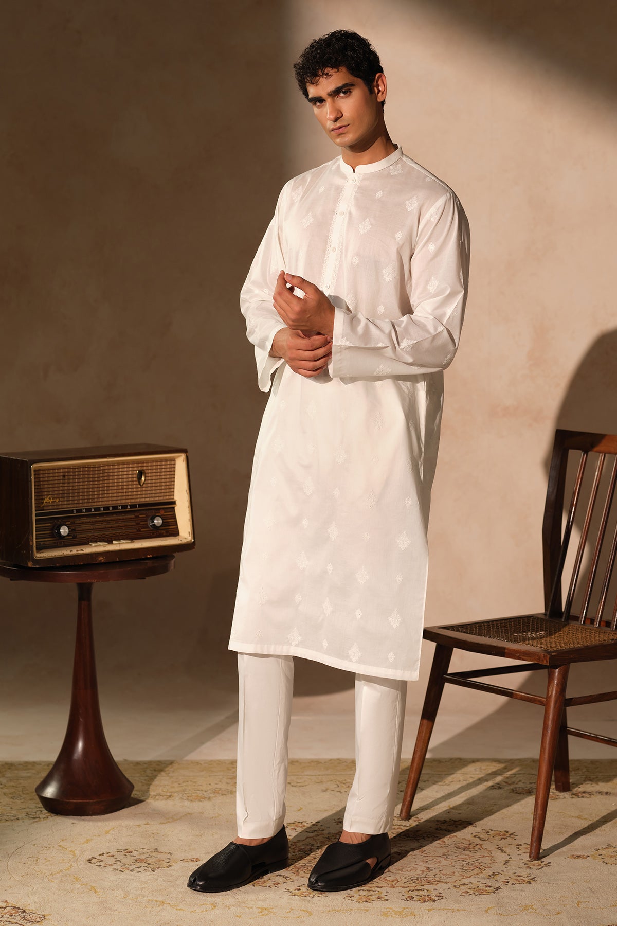 Andalusian Embroidered Kurta - SMK101126