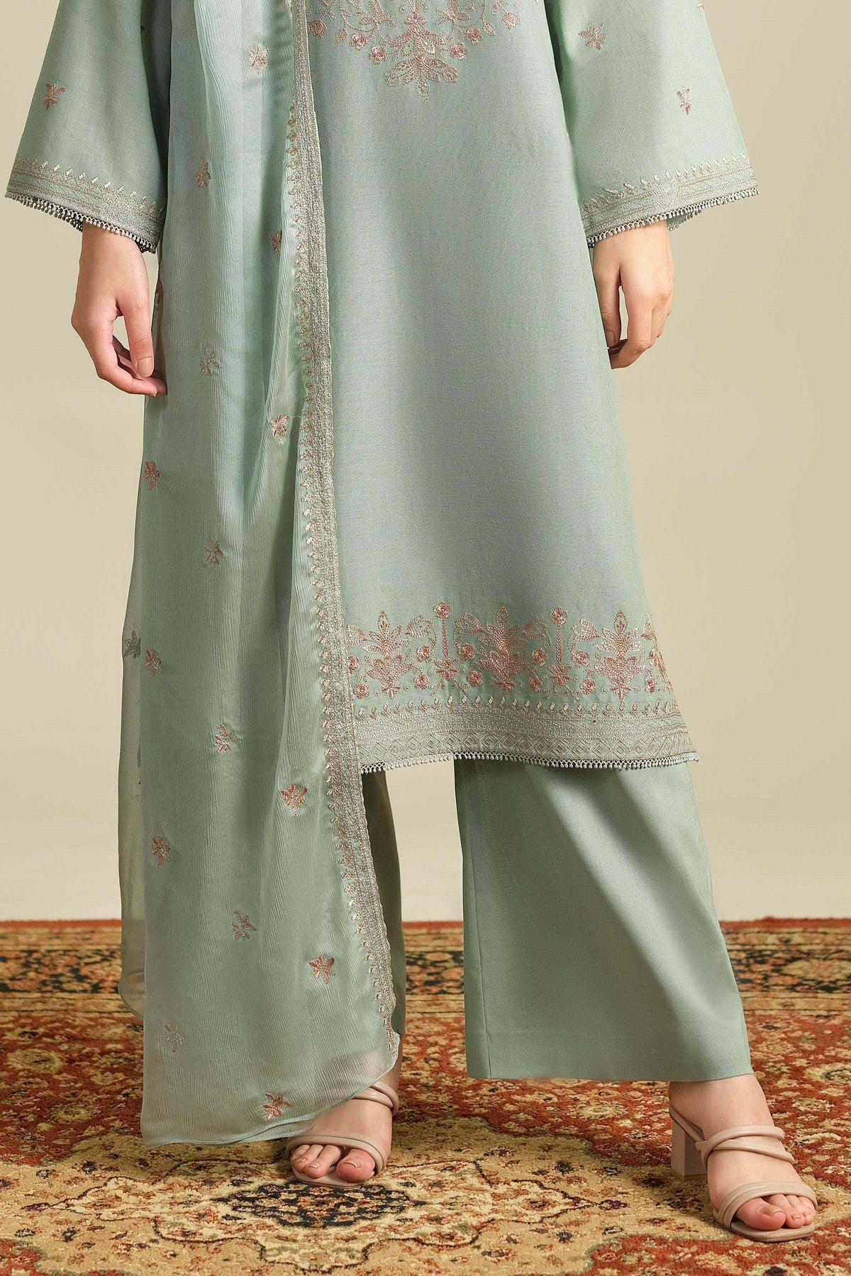 KHADDAR | EMBROIDERED