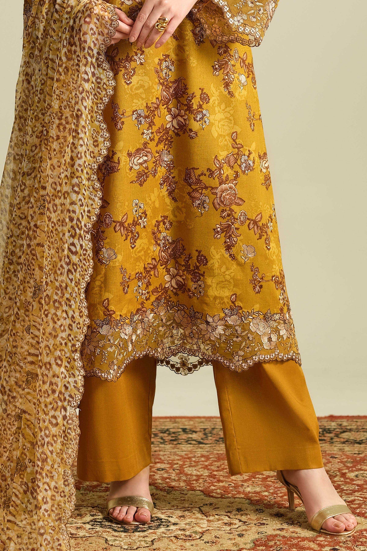 KHADDAR | EMBROIDERED