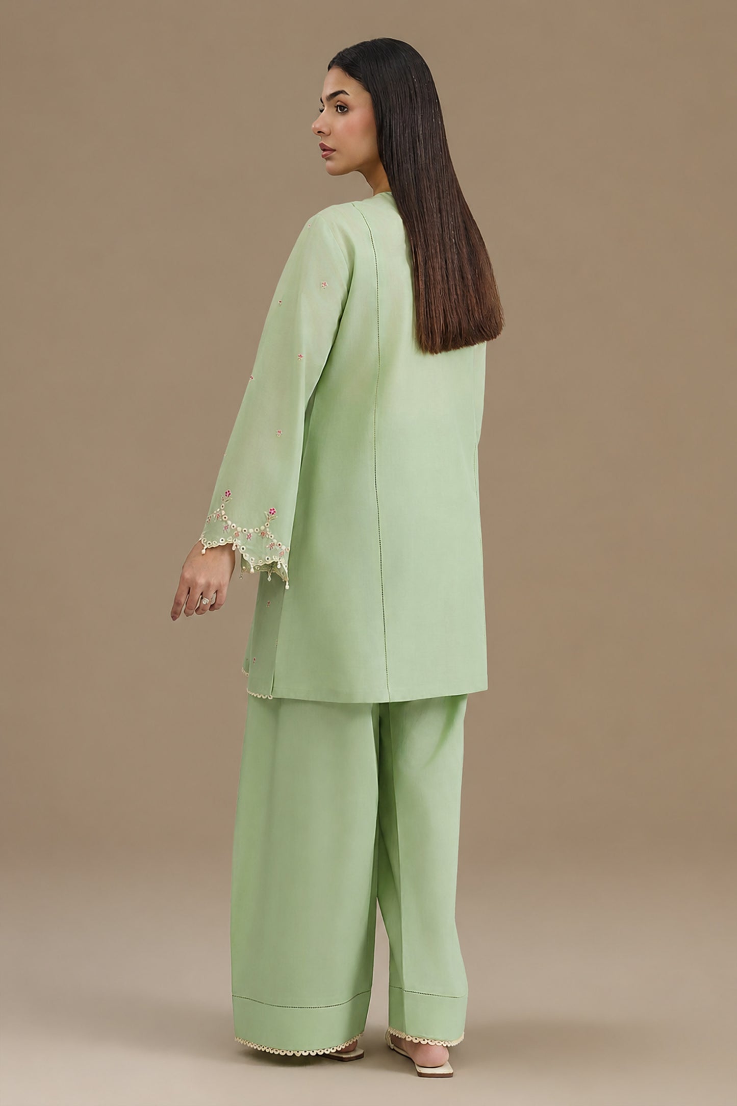 LAWN | EMBROIDERED