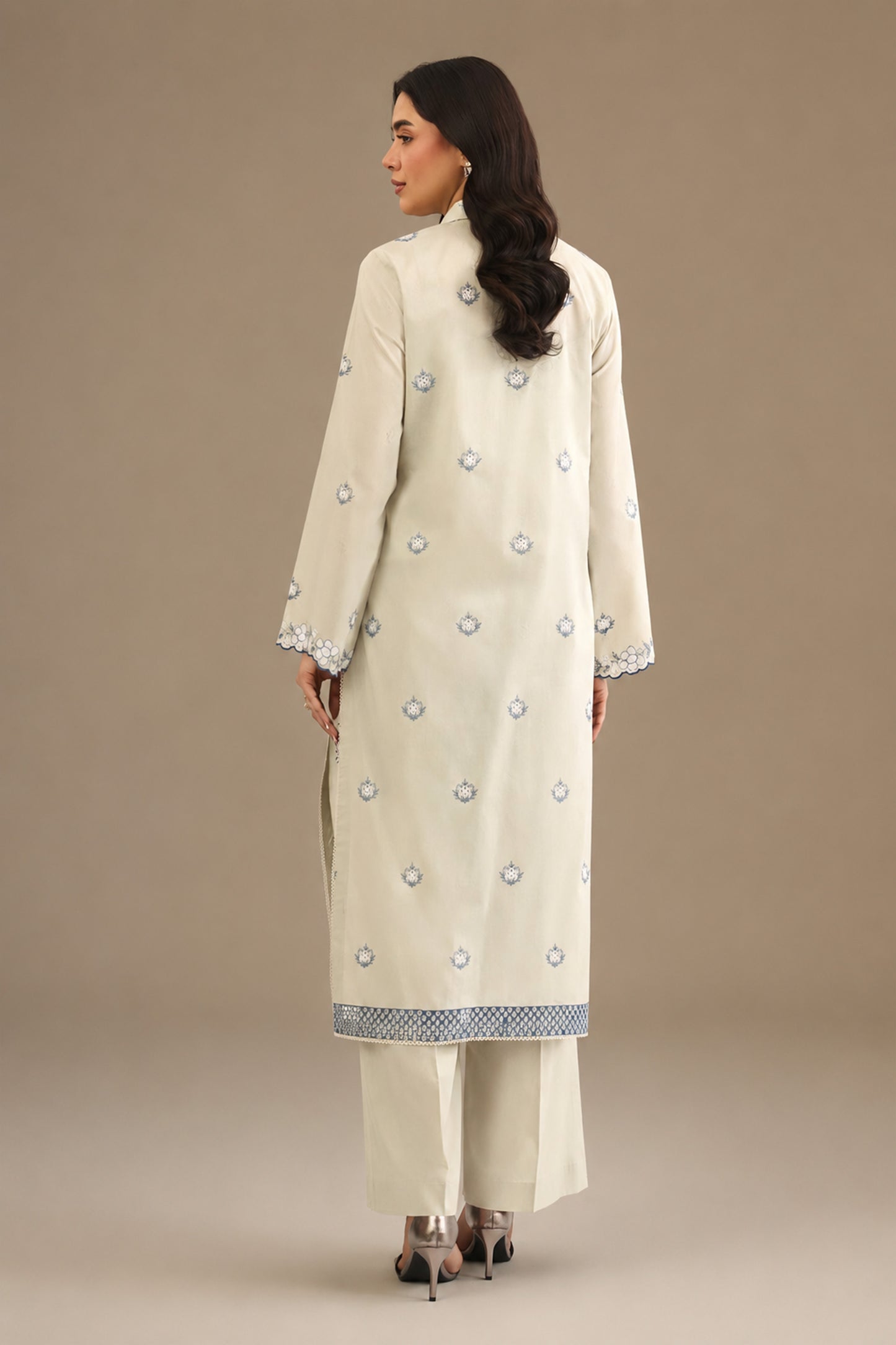 LAWN | EMBROIDERED