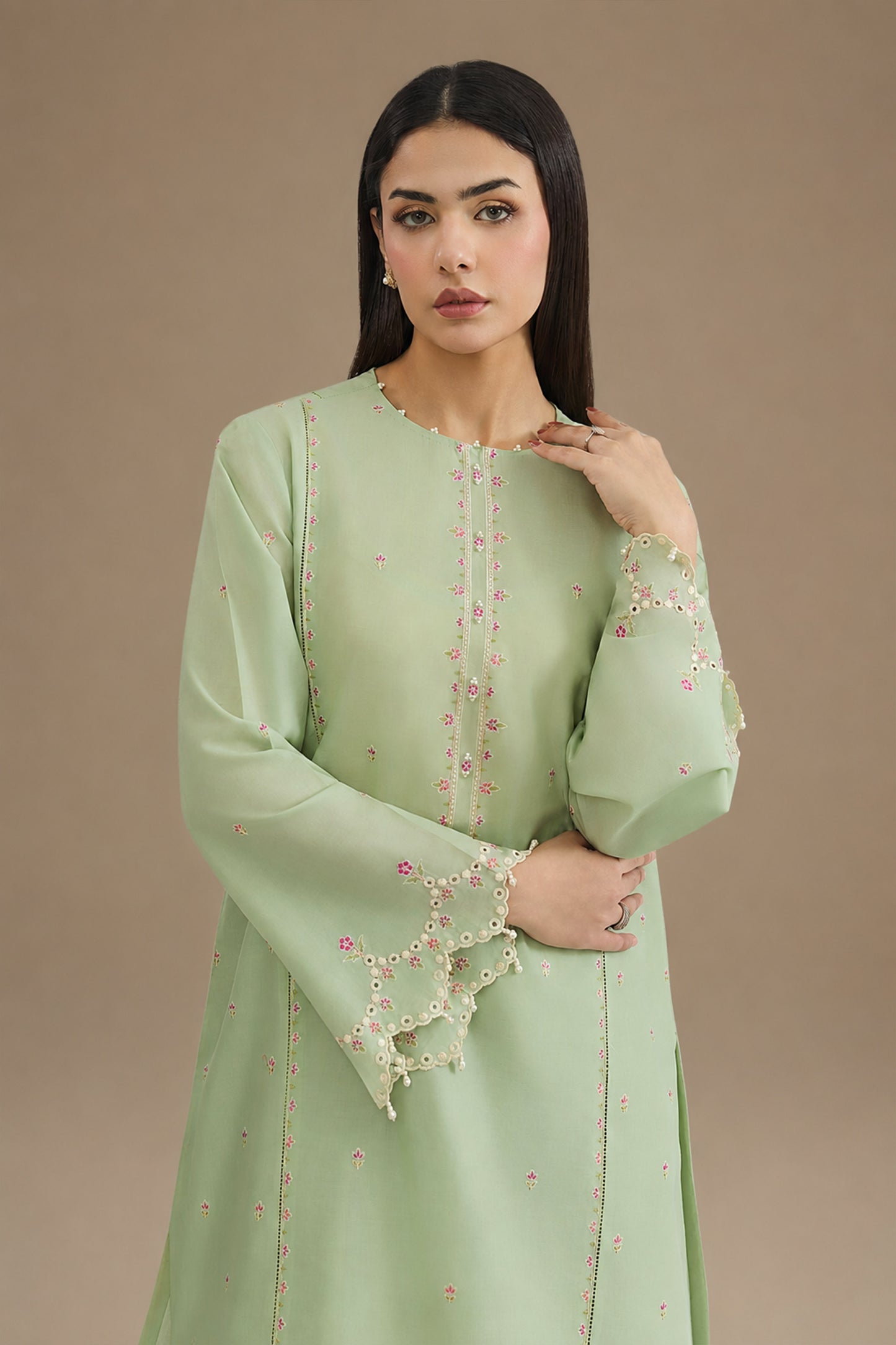 LAWN | EMBROIDERED