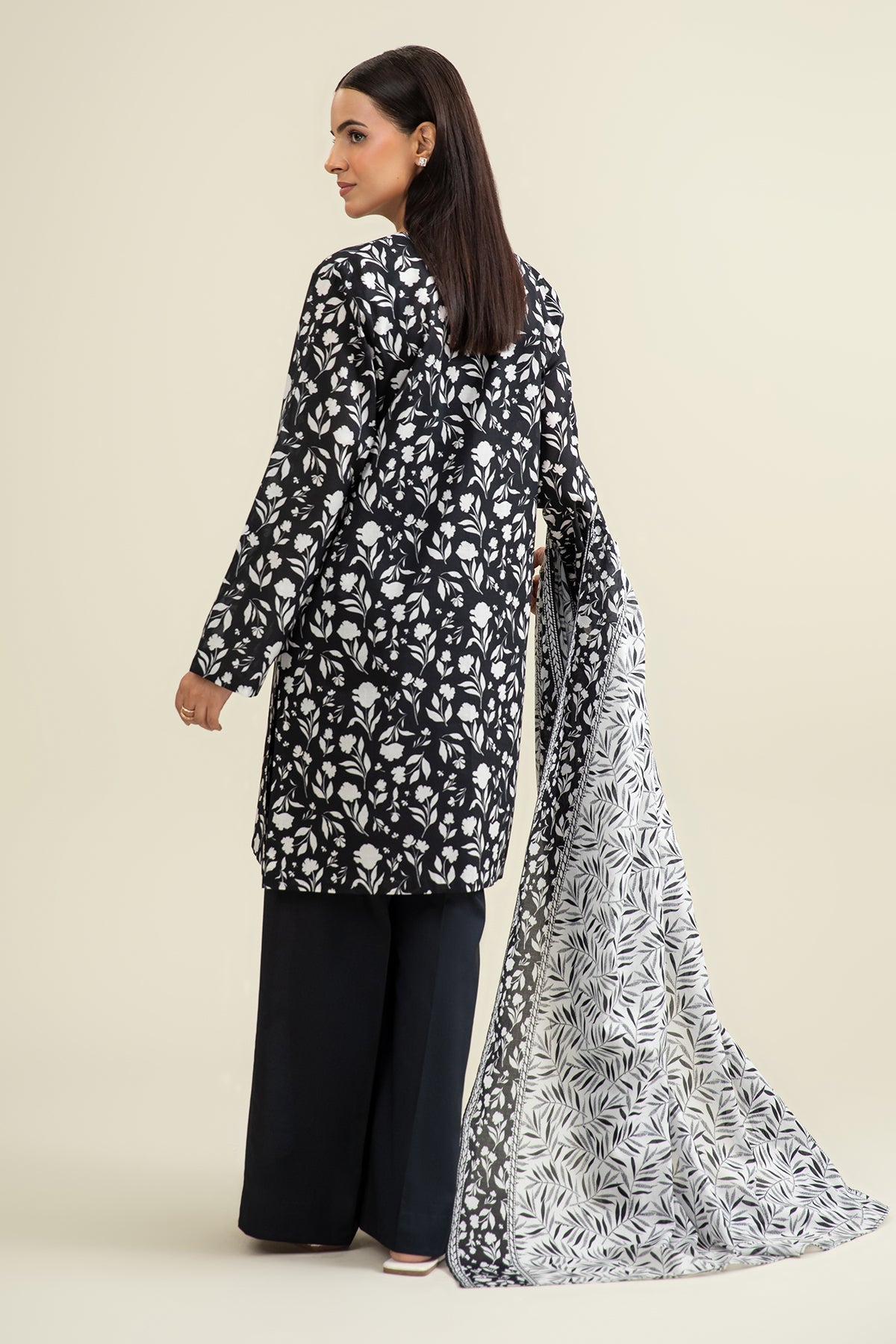3 Piece - Printed Lawn Suit - X6222 R - Shop Now at Kayseria