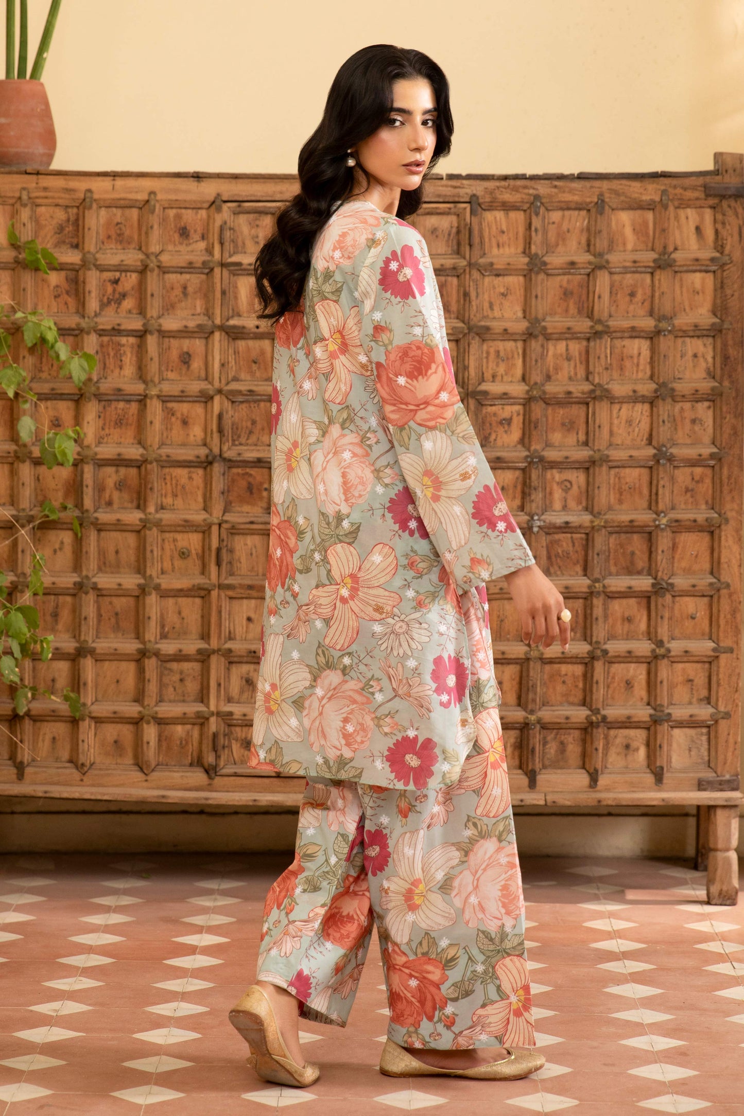 LAWN | EMBROIDERED