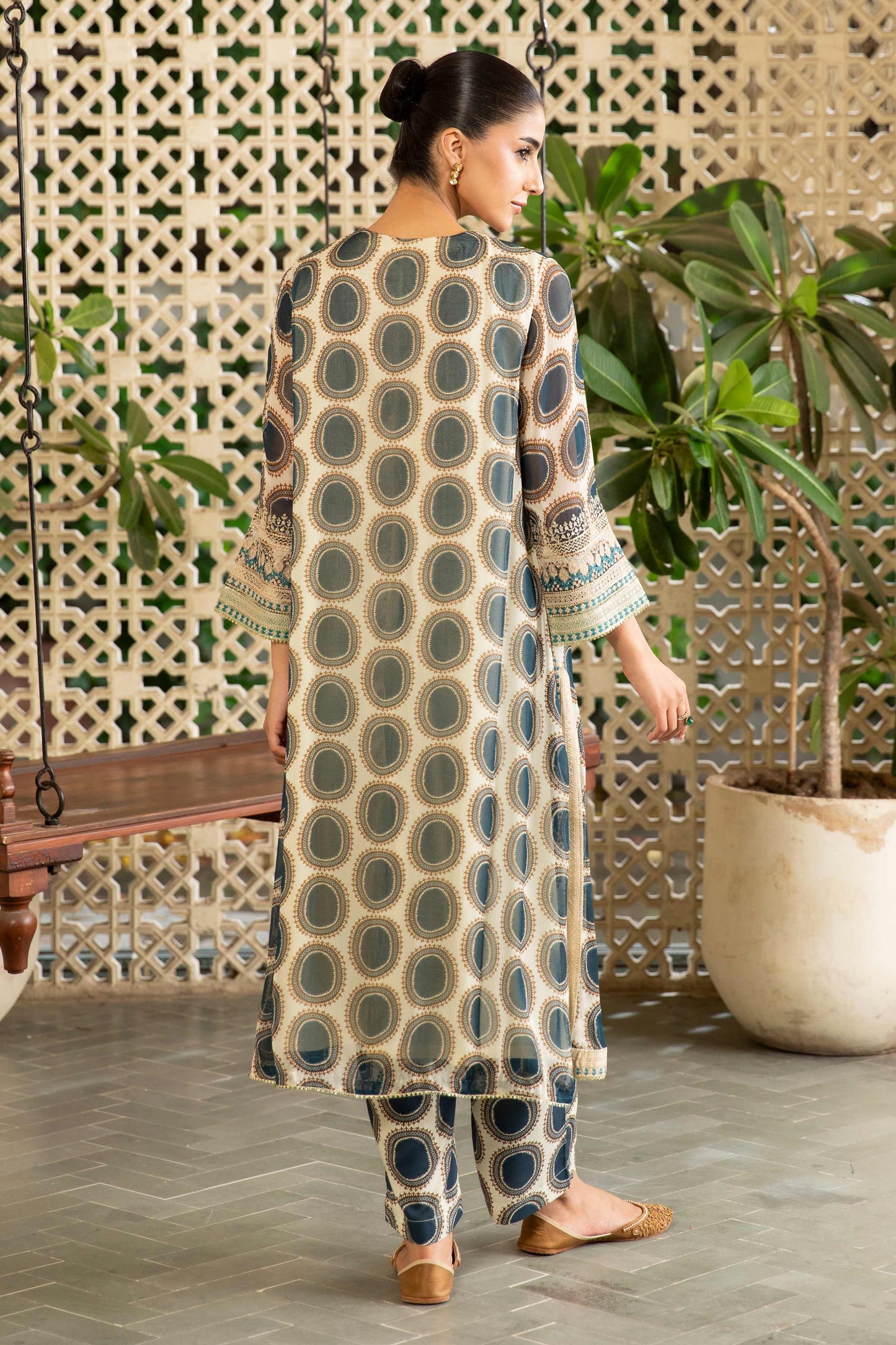 CHIFFON | EMBROIDERED