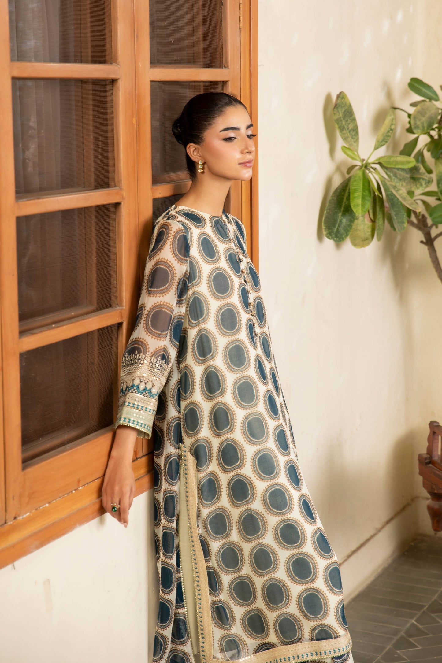 CHIFFON | EMBROIDERED
