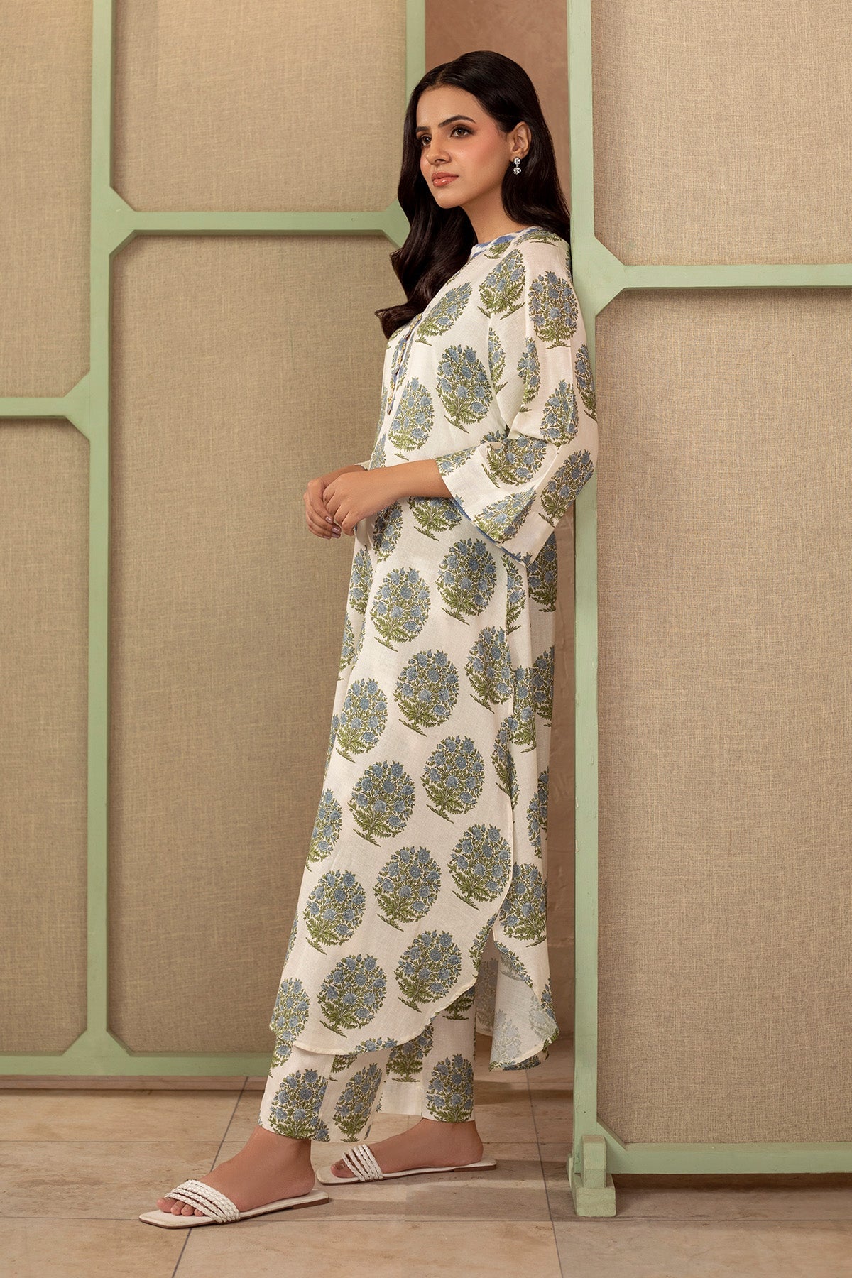 2 Piece - Printed Khaddar Suit - KPW25-P3679