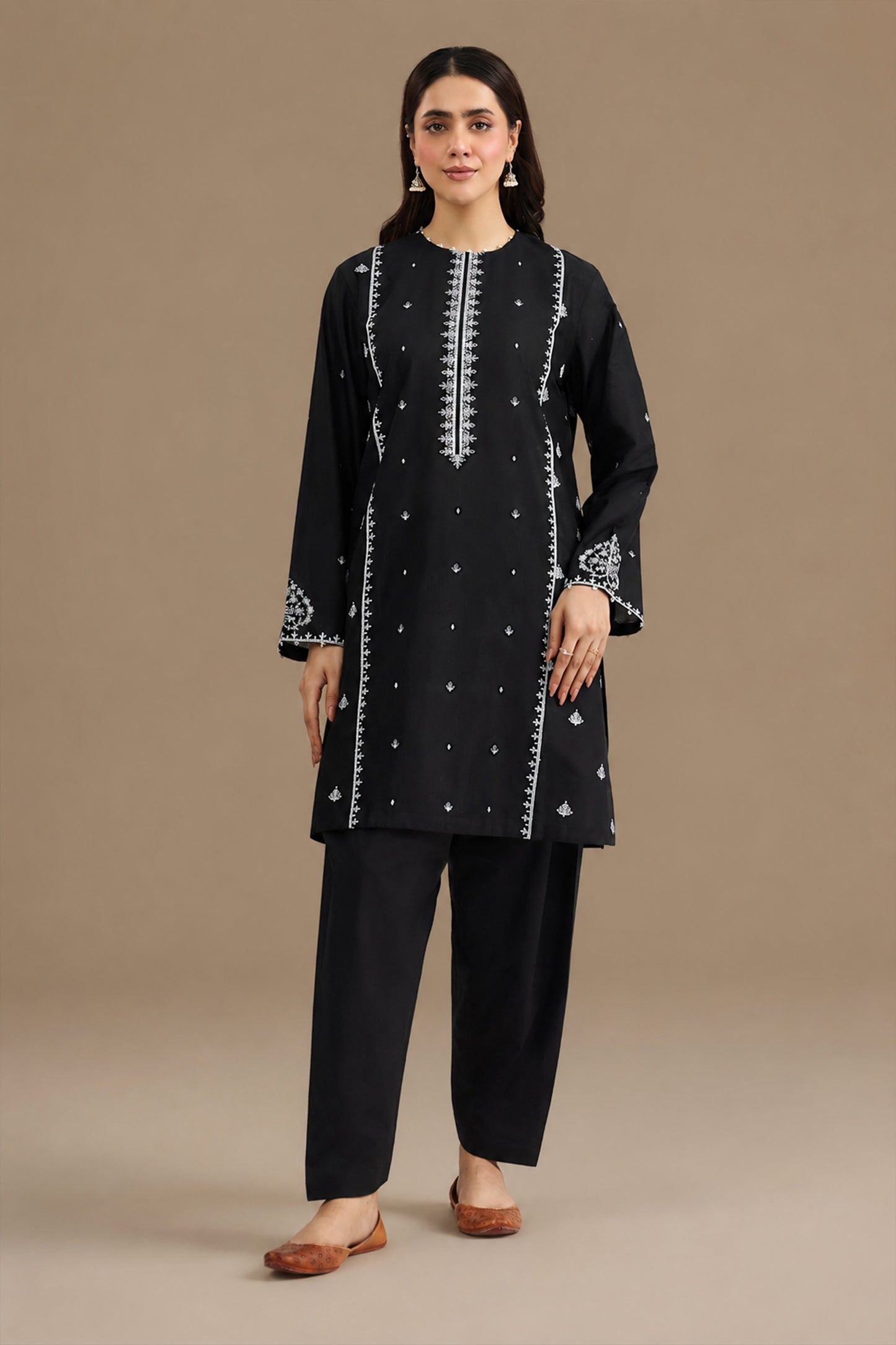 LAWN | EMBROIDERED