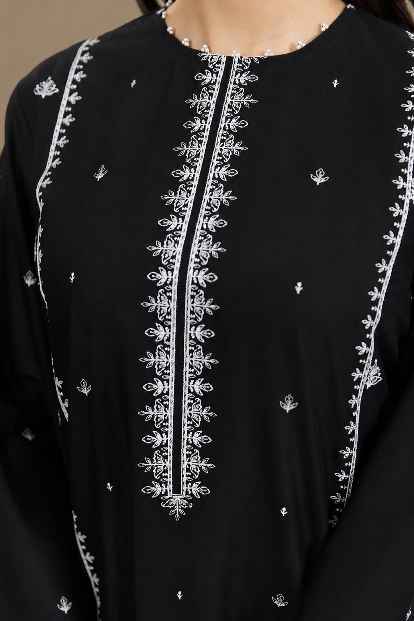LAWN | EMBROIDERED