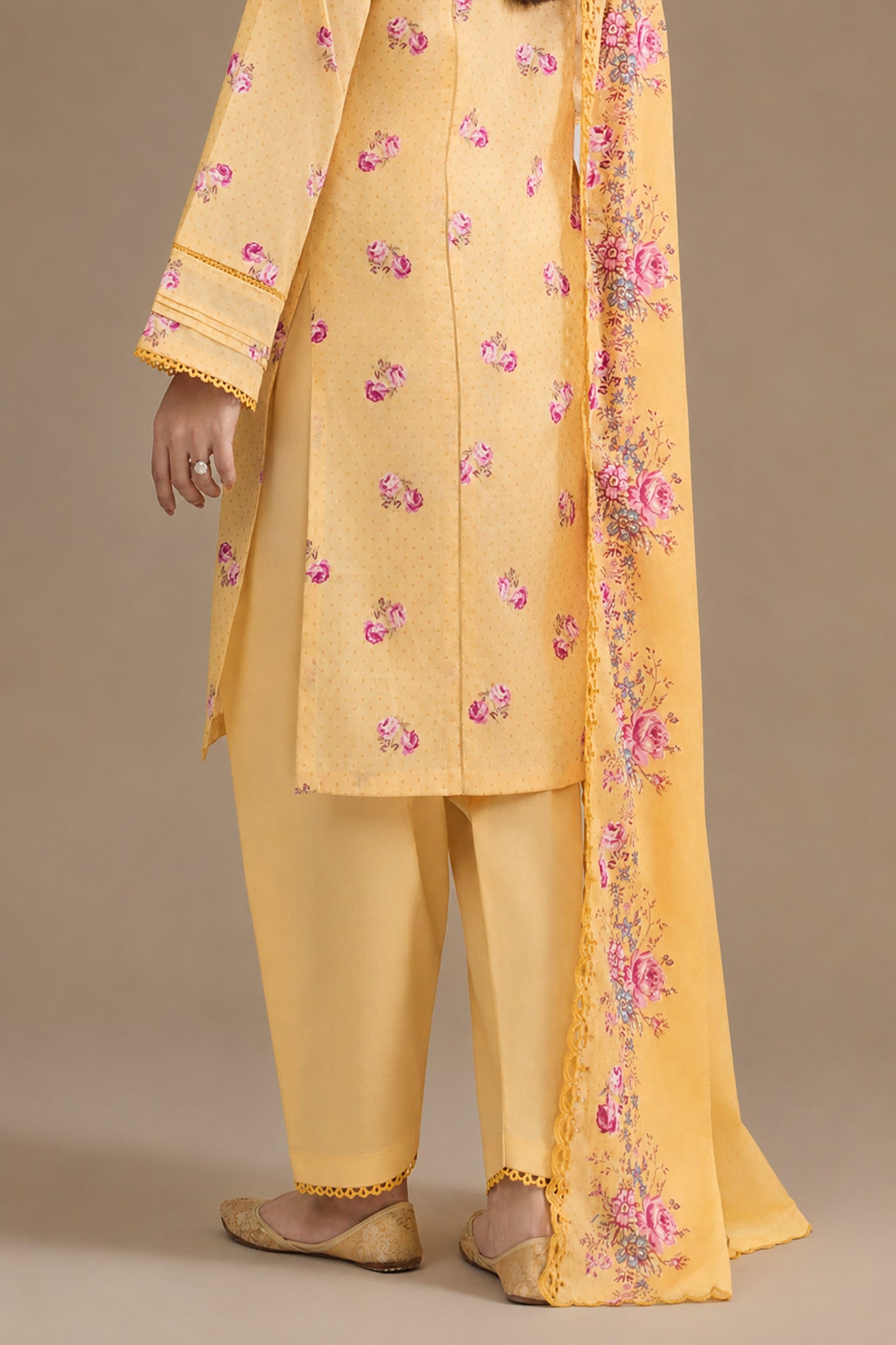 LAWN | EMBROIDERED