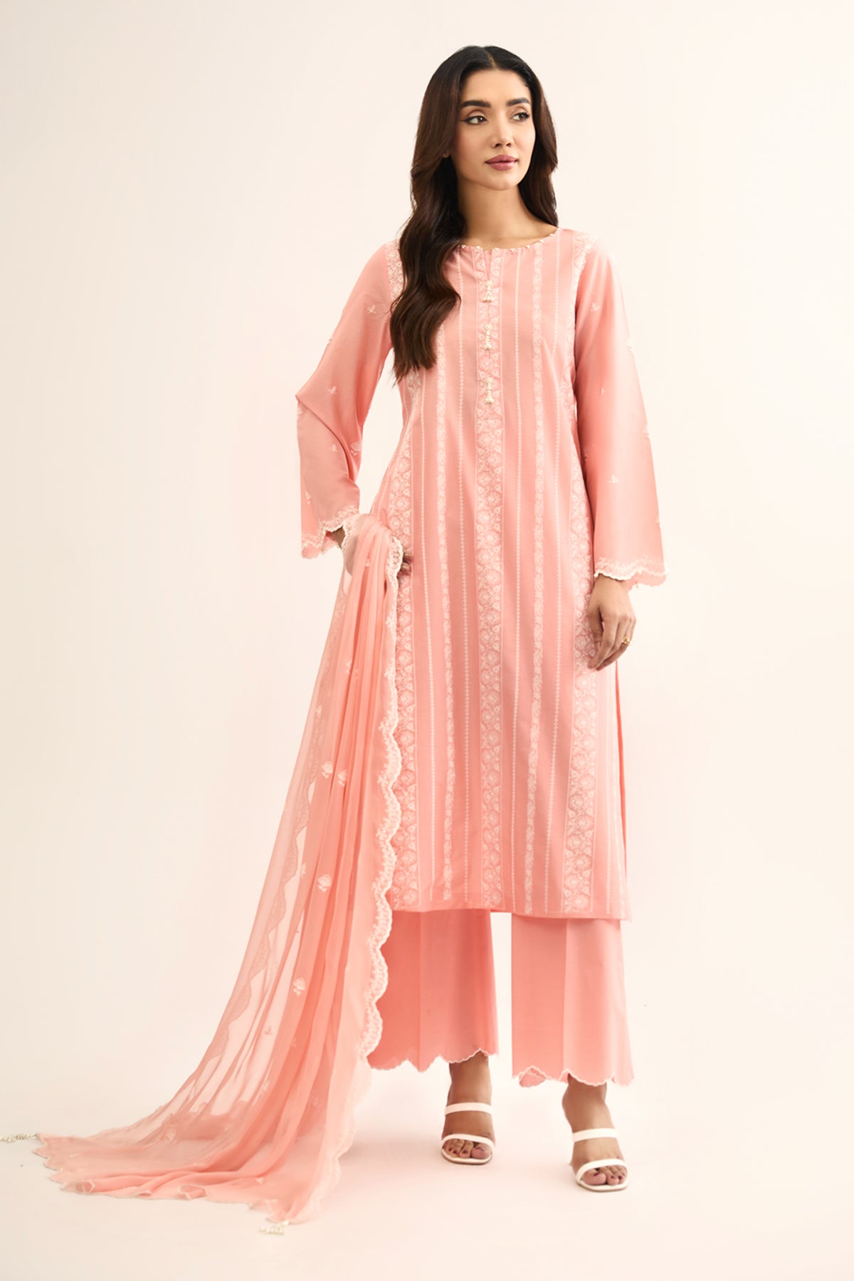 LAWN  |  EMBROIDERED - Shop Now at Kayseria