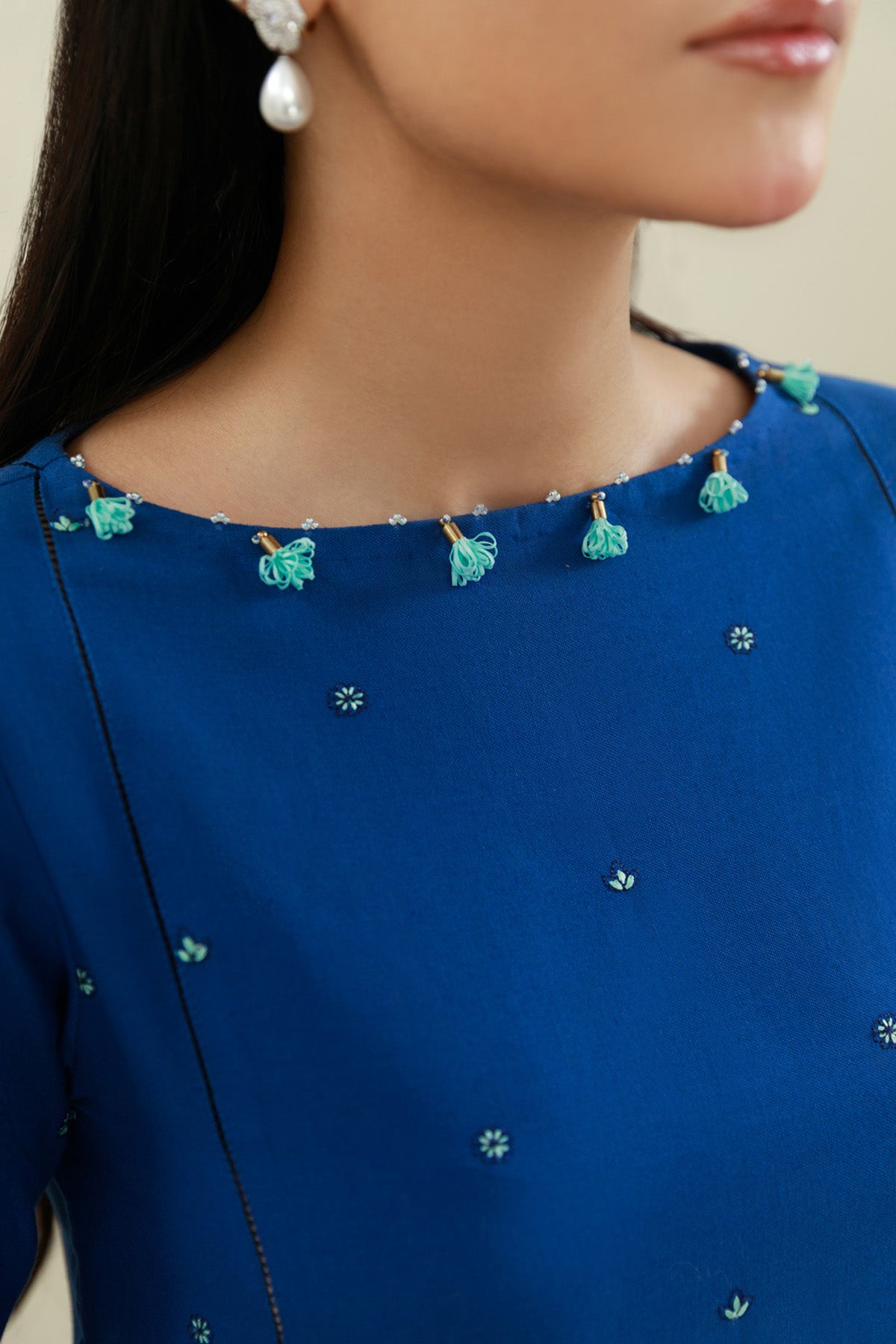 3 Piece - Embroidered Khaddar Suit - C6046-1 - Shop Now at Kayseria