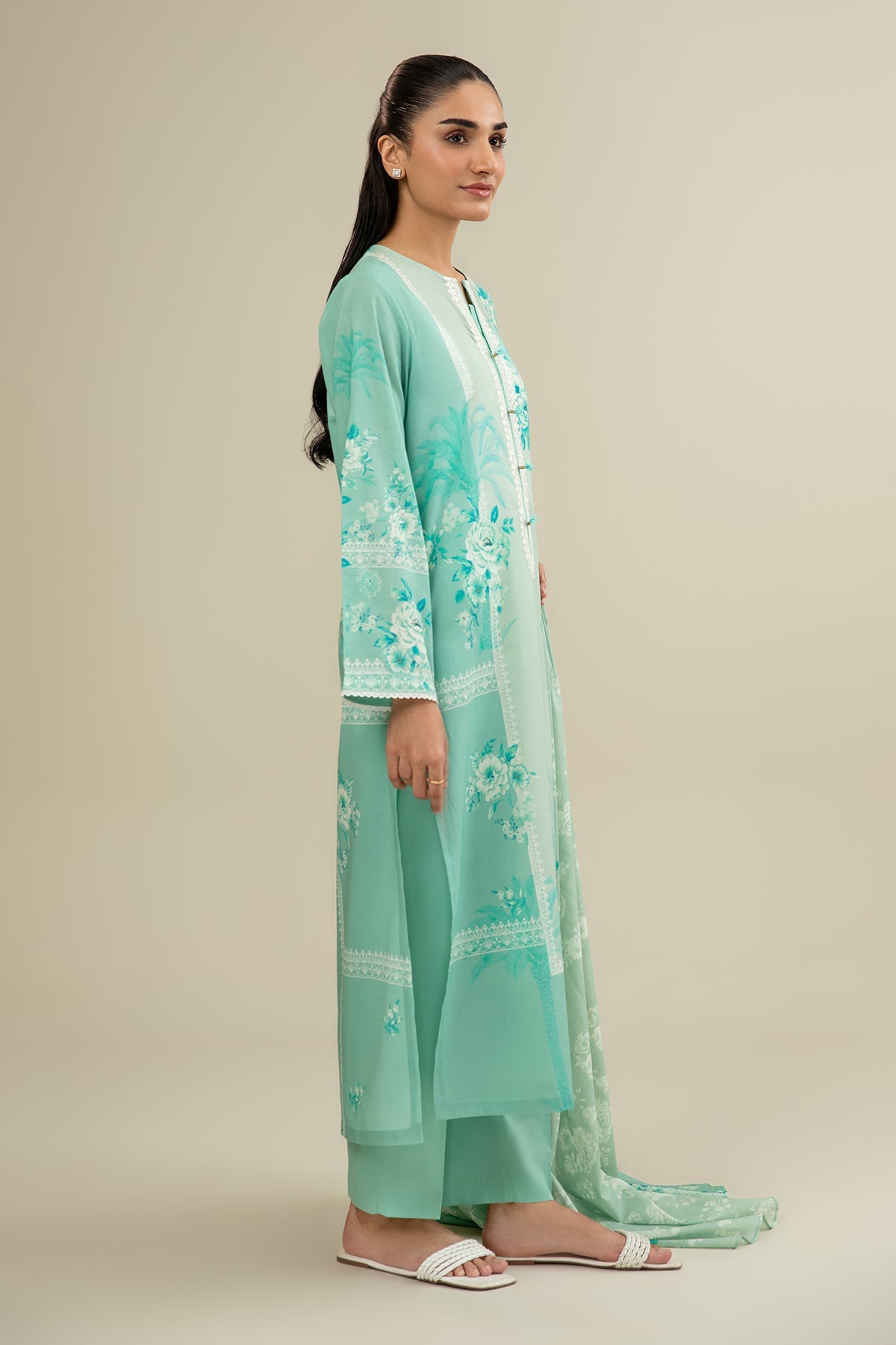 3 Piece - Printed Lawn Suit - C6335 - Shop Now at Kayseria