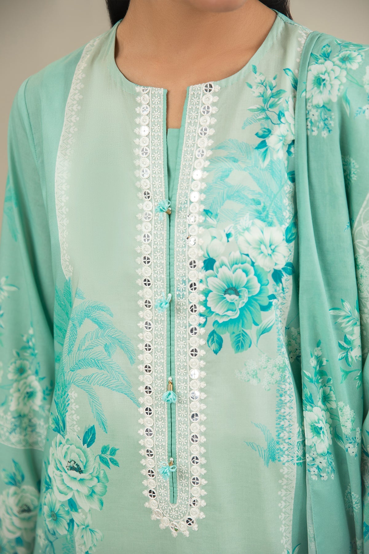 3 Piece - Printed Lawn Suit - C6335 - Shop Now at Kayseria