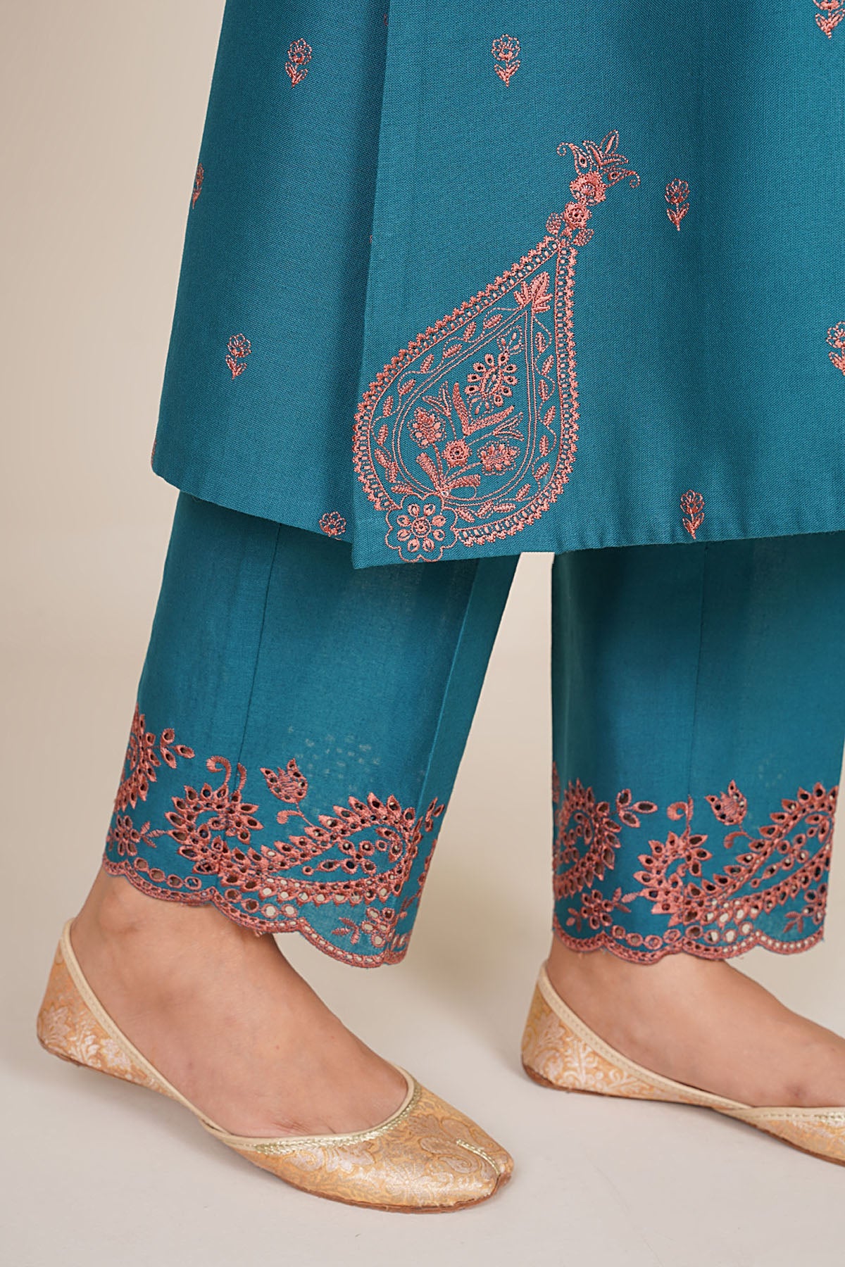 2 Piece - Embroidered Suit - C6412 - Shop Now at Kayseria