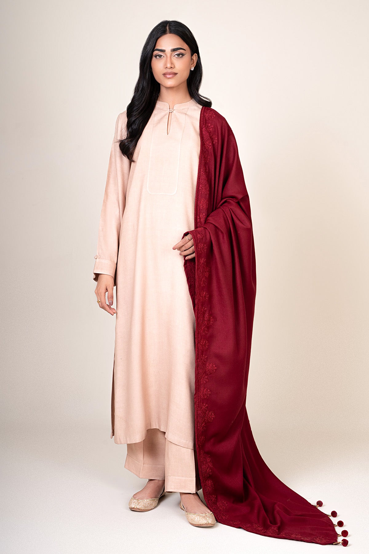 Embroidered Swati Wool Dupatta - C6414 - Shop Now at Kayseria