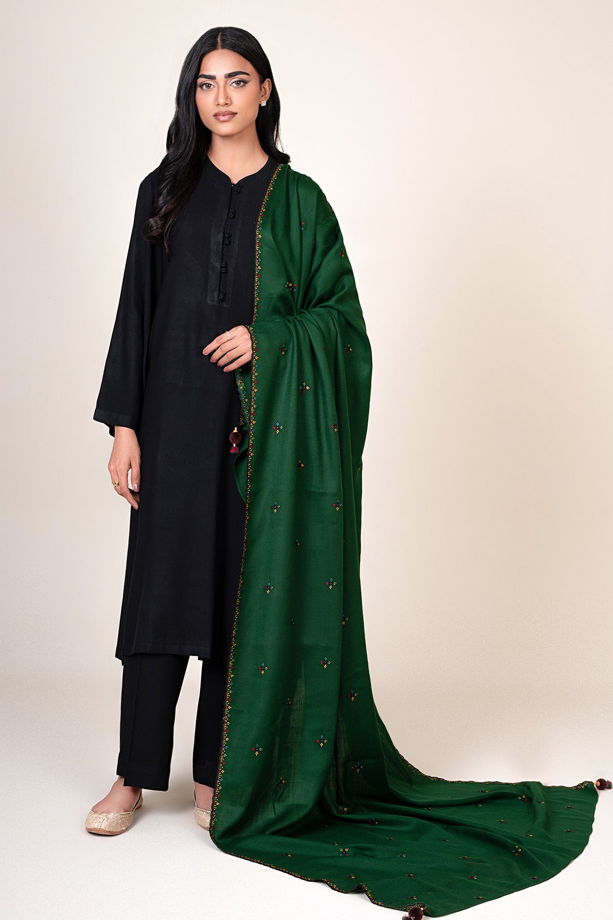 Embroidered Swati Wool Dupatta - C6430 - Shop Now at Kayseria