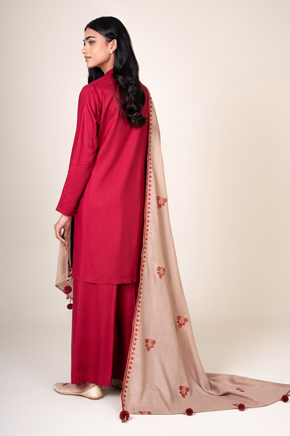 Embroidered Swati Wool Dupatta - C6438 - Shop Now at Kayseria