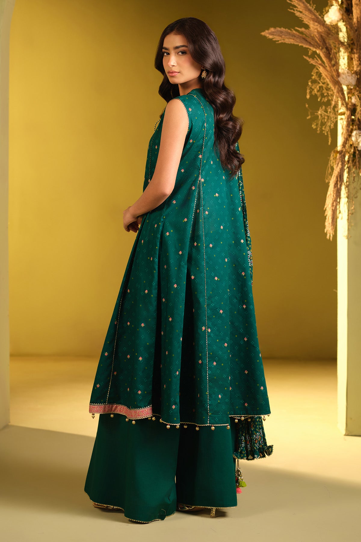 LAWN  |  EMBROIDERED - Shop Now at Kayseria