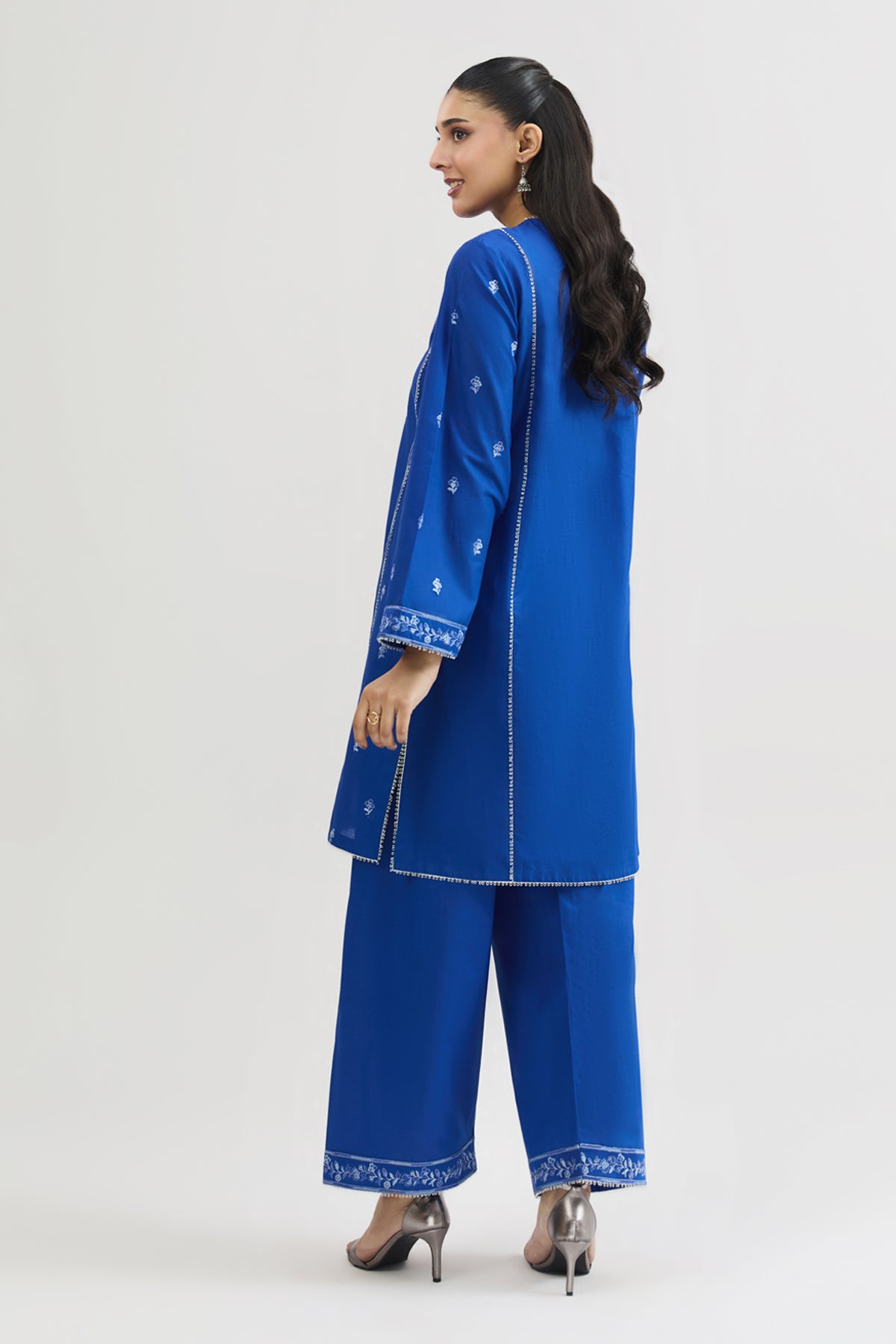 LAWN | EMBROIDERED - Shop Now at Kayseria