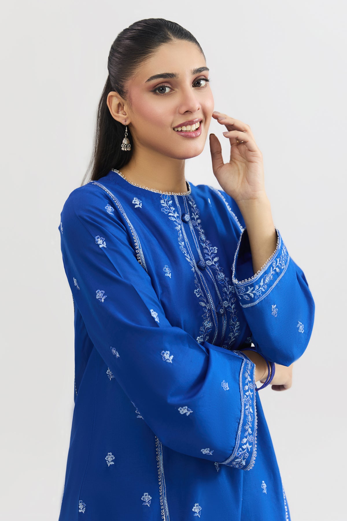 LAWN | EMBROIDERED - Shop Now at Kayseria