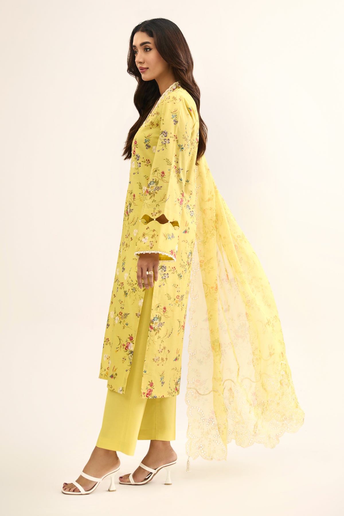 LAWN  |  EMBROIDERED - Shop Now at Kayseria