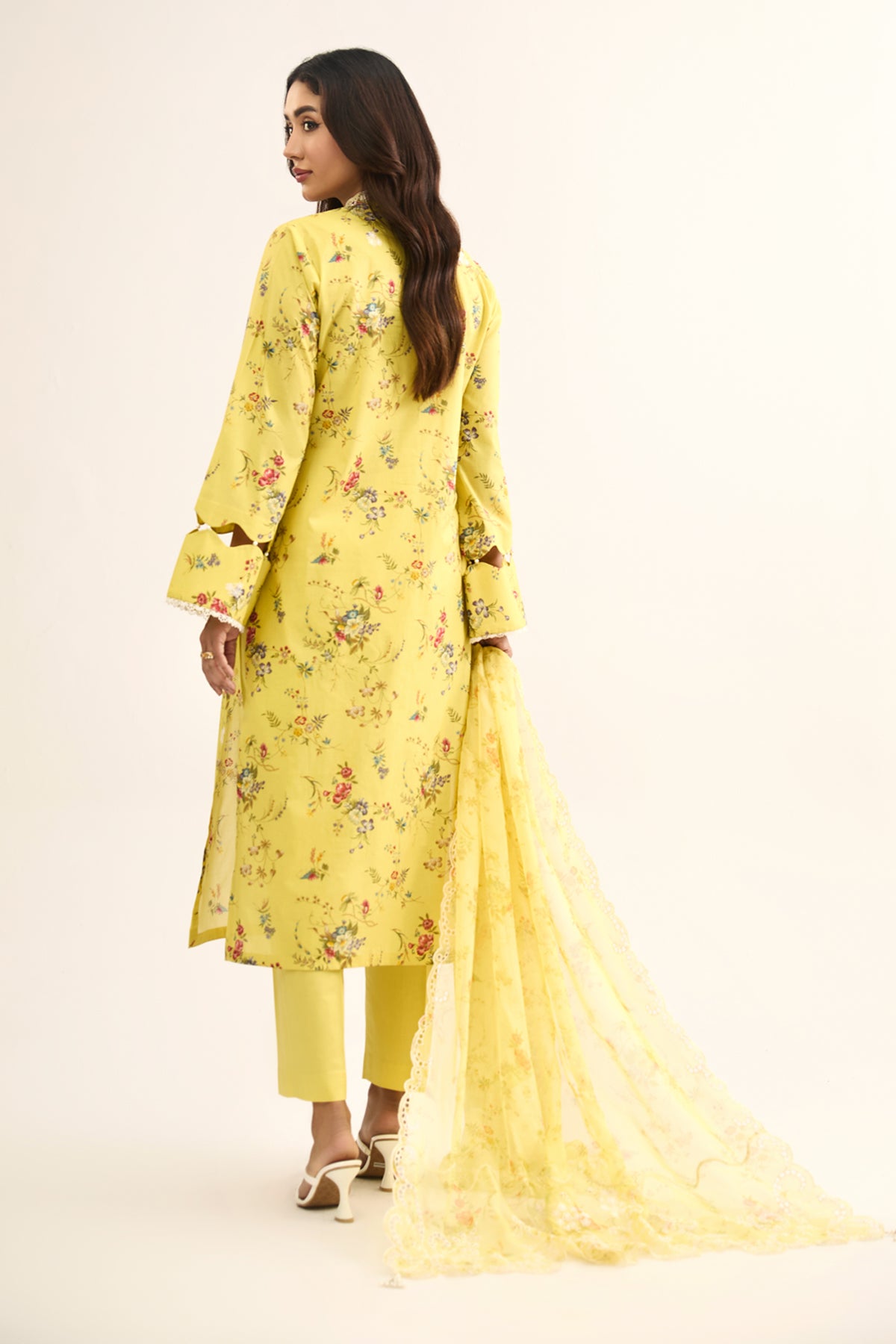 LAWN  |  EMBROIDERED - Shop Now at Kayseria