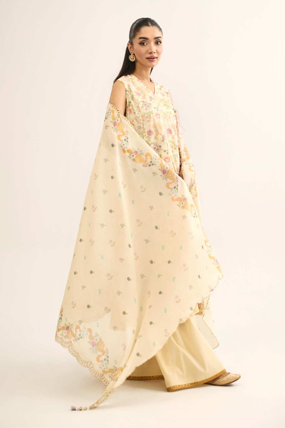 LAWN | EMBROIDERED - Shop Now at Kayseria
