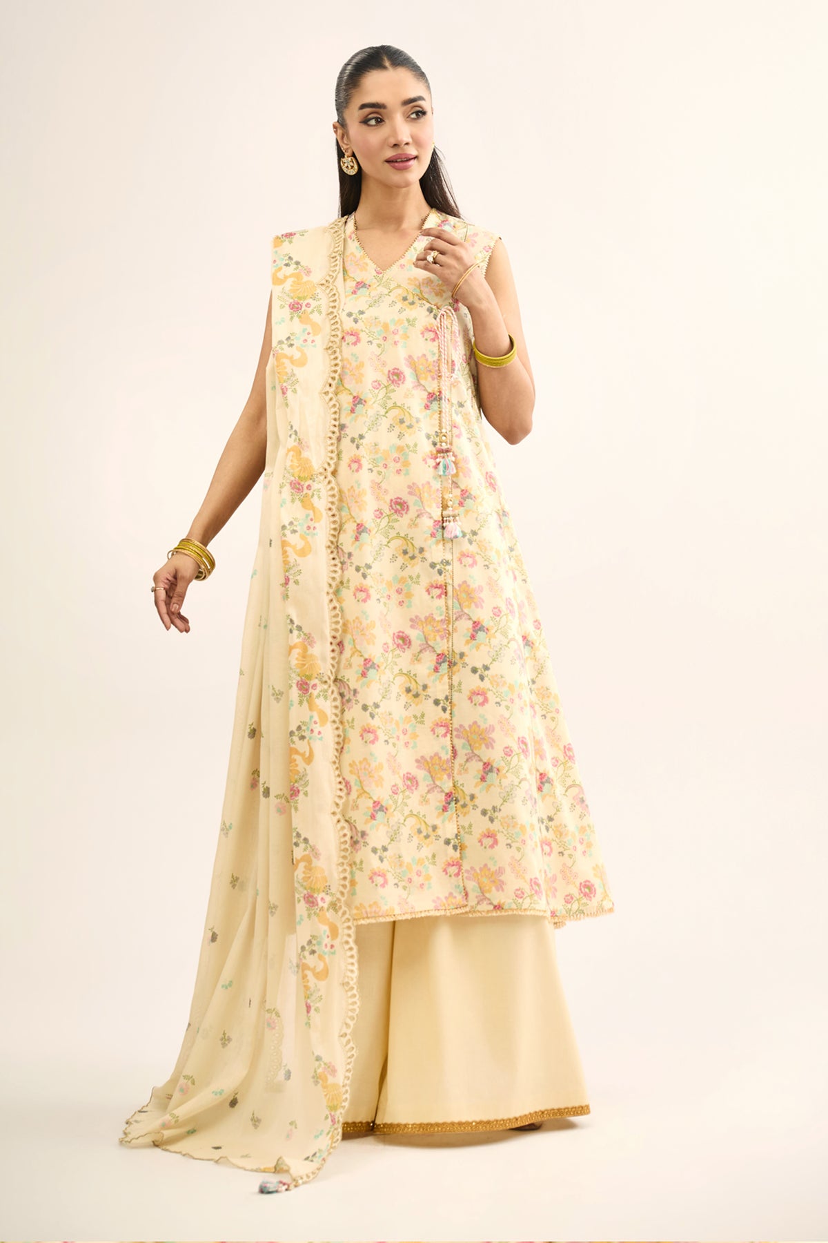 LAWN | EMBROIDERED - Shop Now at Kayseria