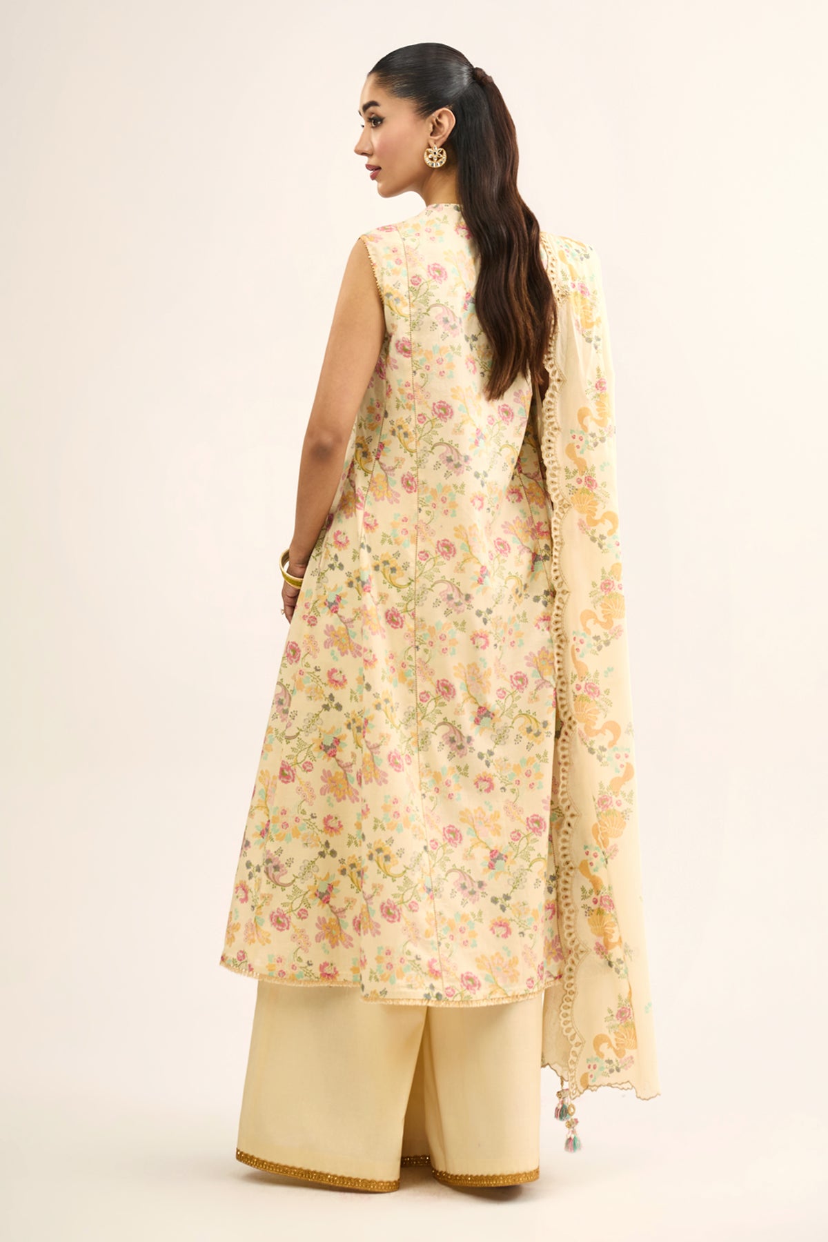 LAWN | EMBROIDERED - Shop Now at Kayseria