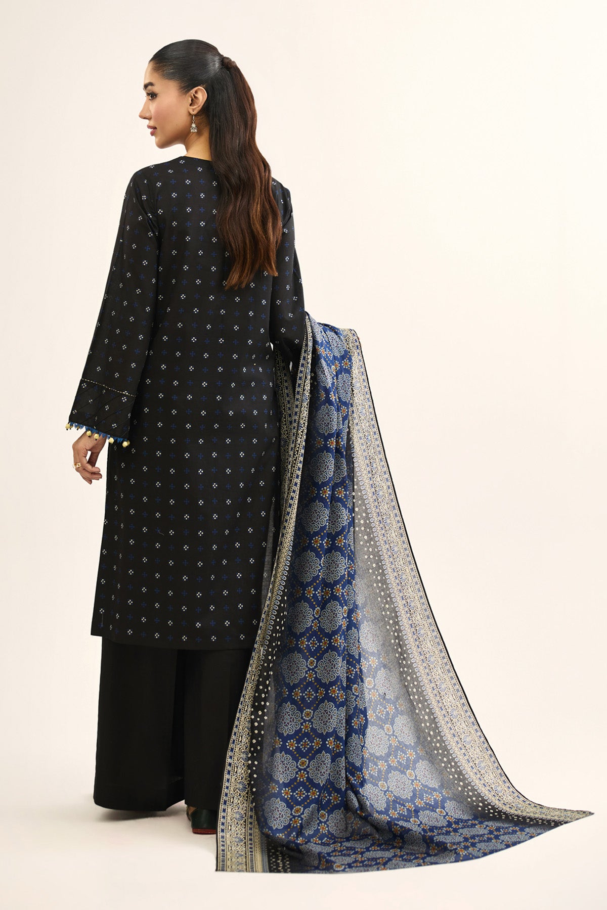 LAWN  |  EMBROIDERED - Shop Now at Kayseria