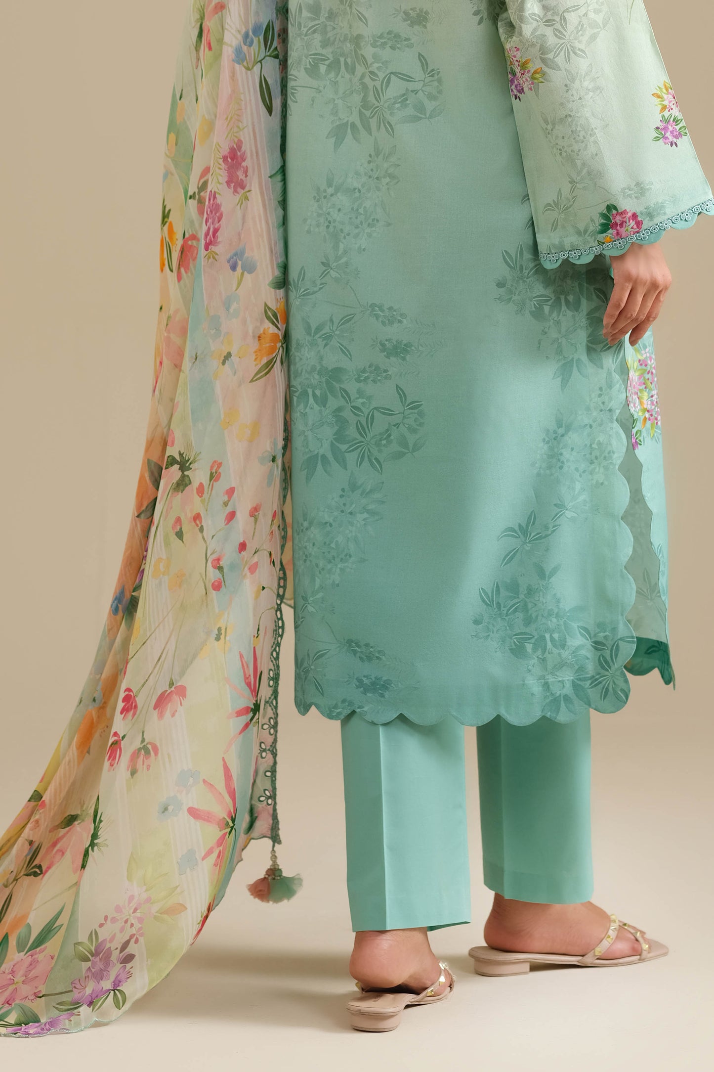LAWN | EMBROIDERED