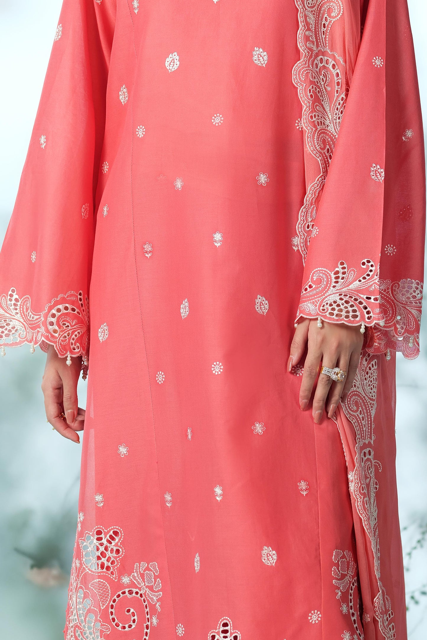LAWN | EMBROIDERED