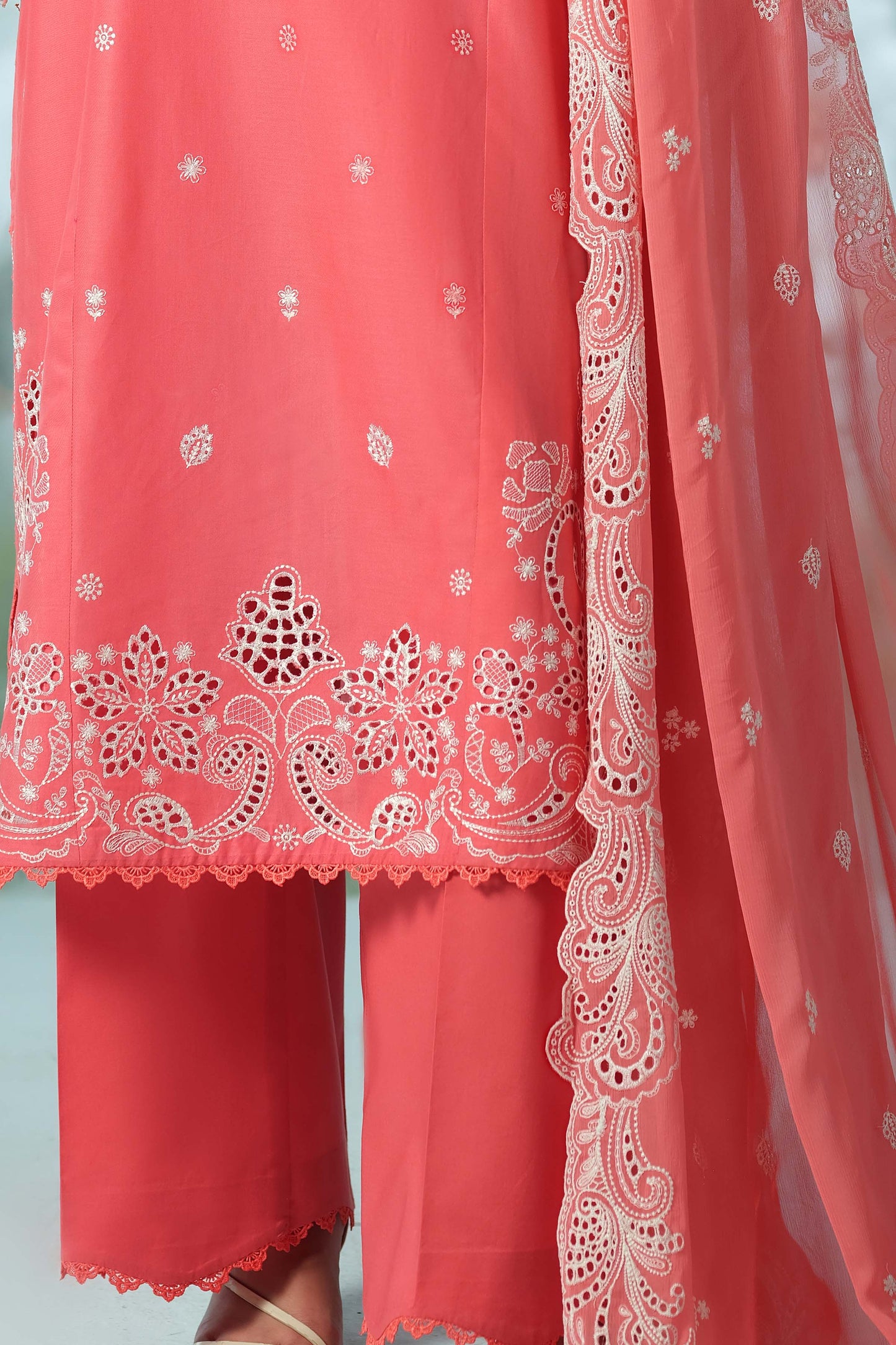 LAWN | EMBROIDERED