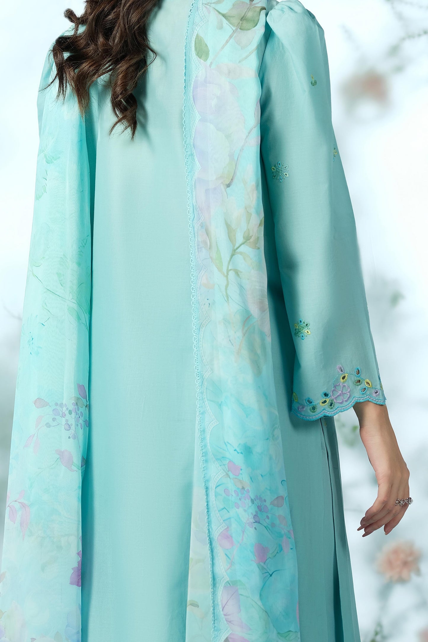 LAWN | EMBROIDERED