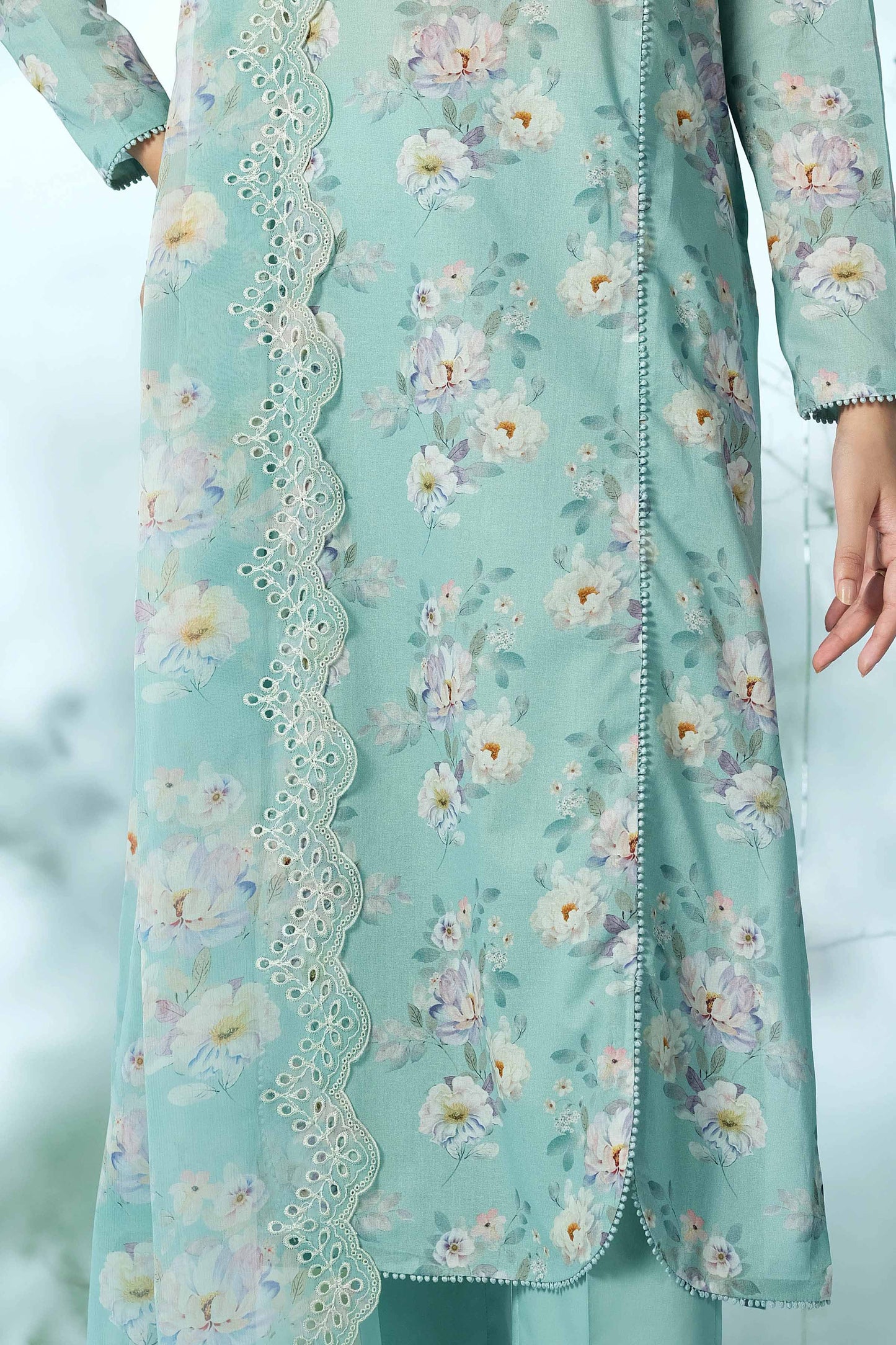 LAWN | EMBROIDERED