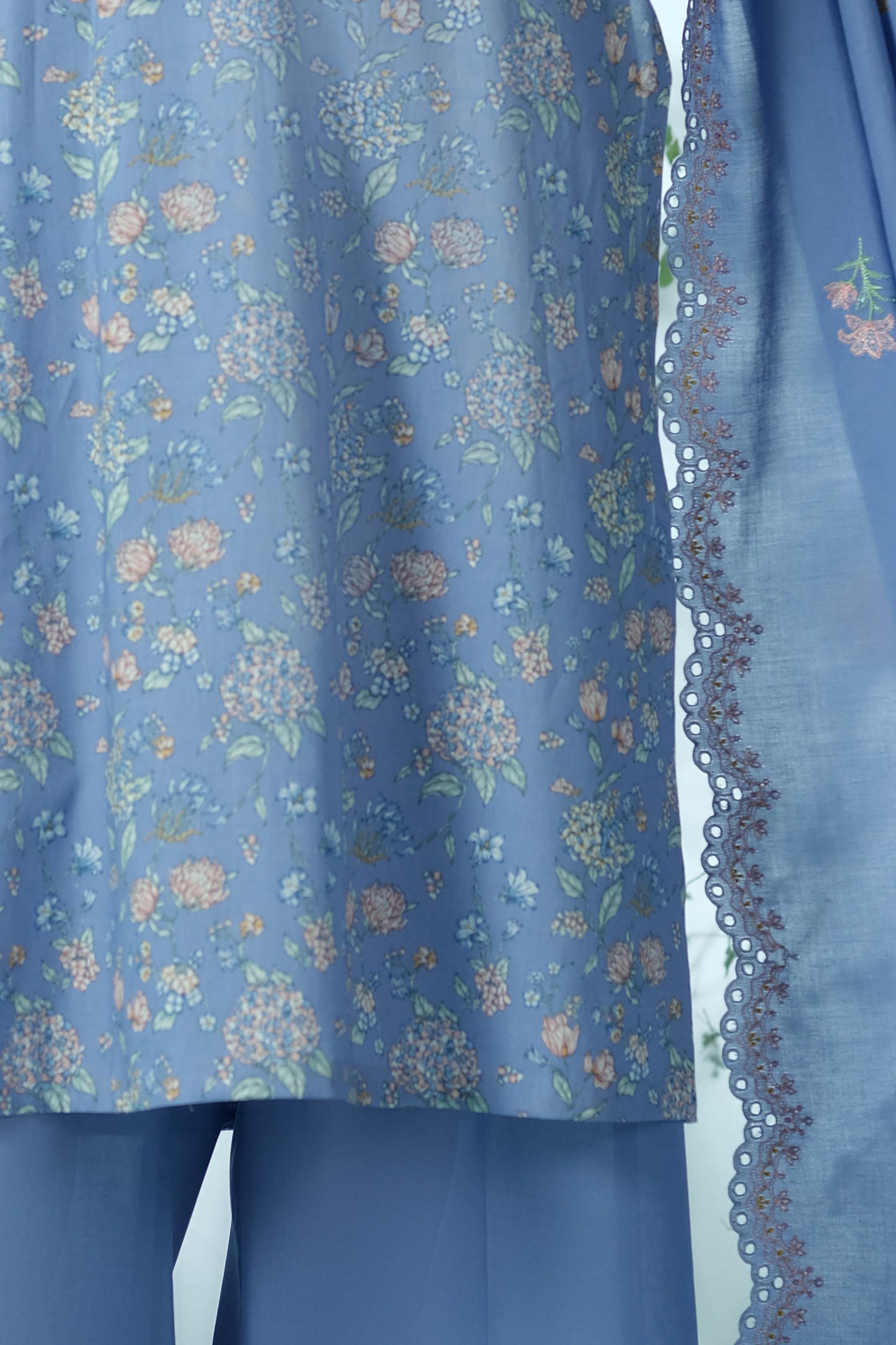 LAWN | EMBROIDERED