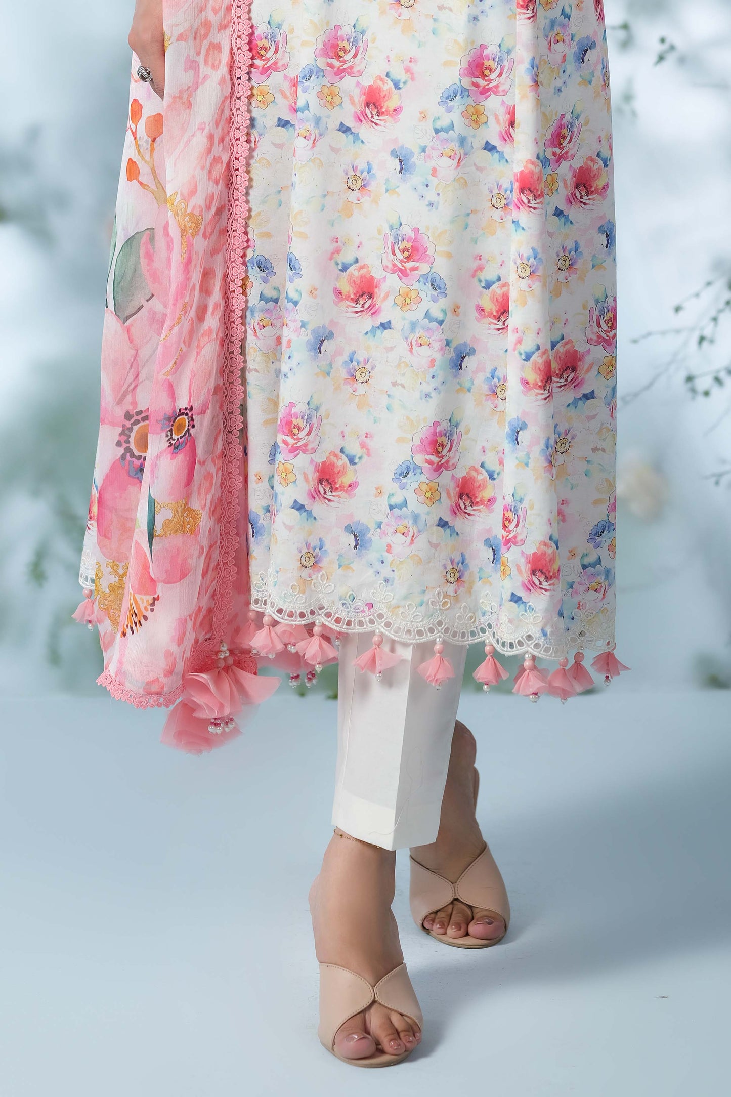 LAWN | EMBROIDERED
