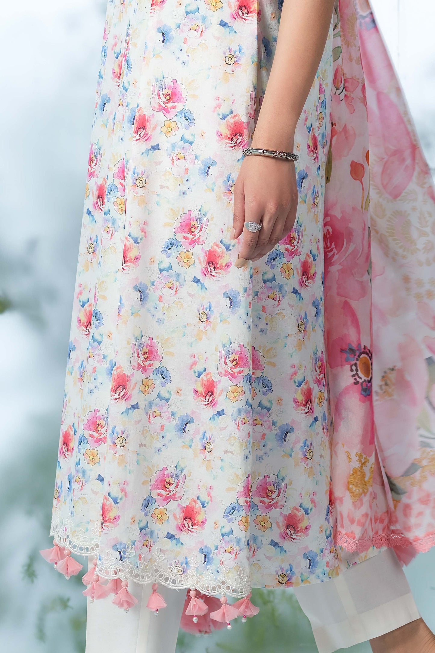 LAWN | EMBROIDERED
