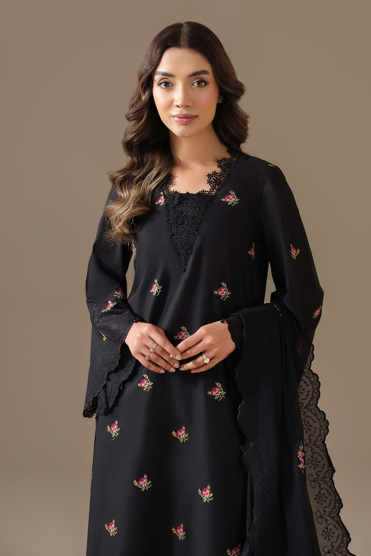 LAWN | EMBROIDERED