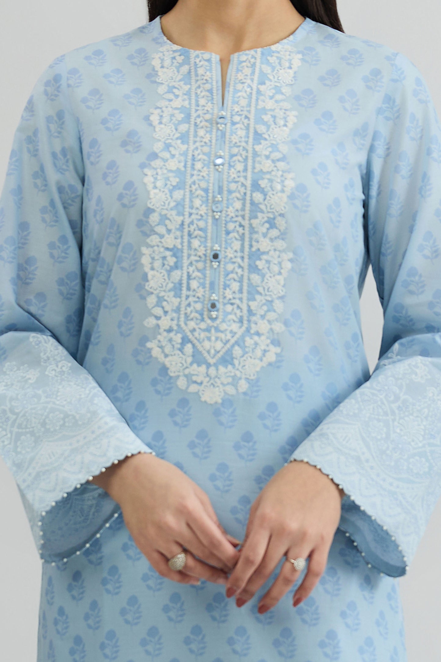 LAWN | EMBROIDERED