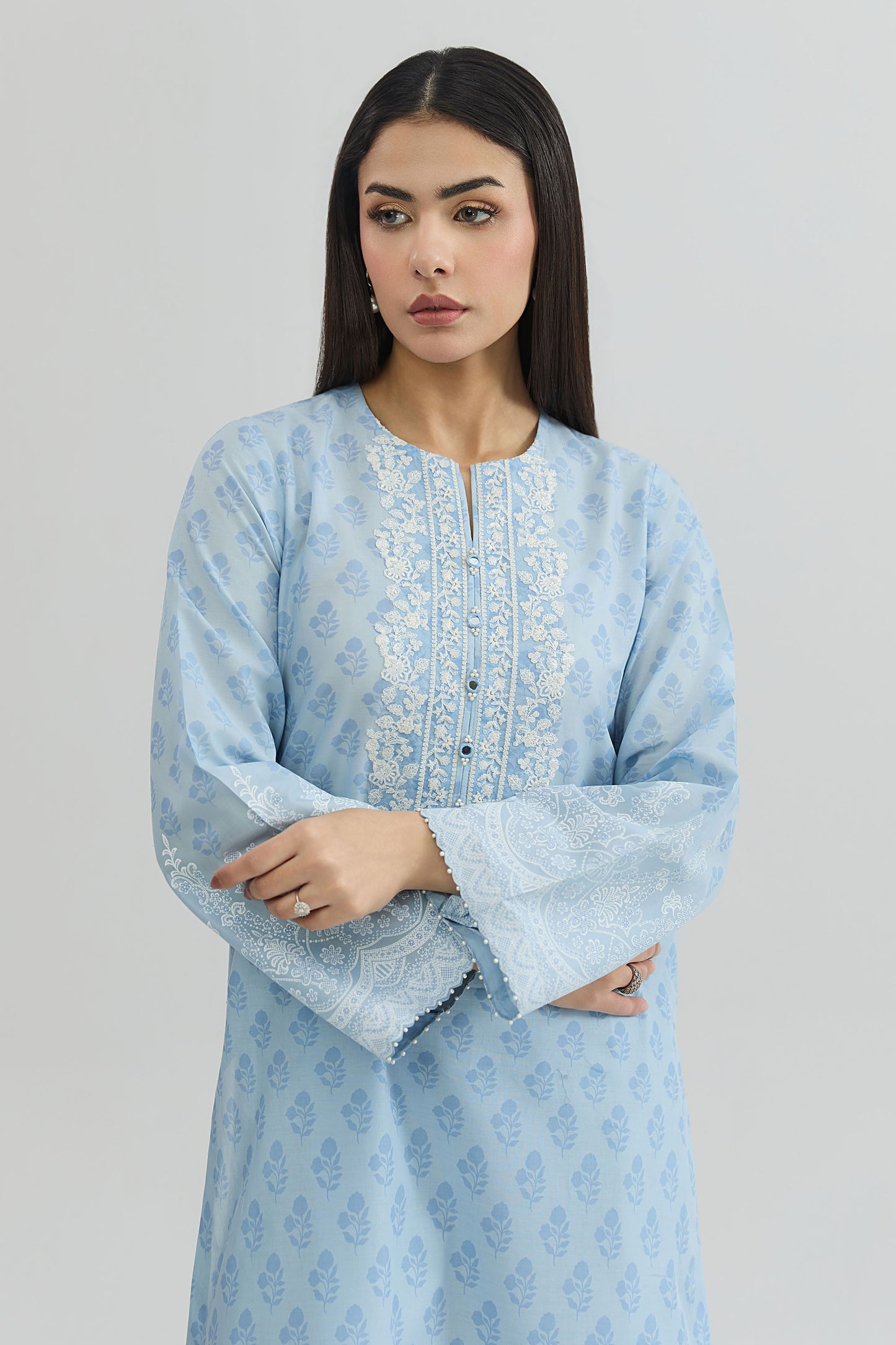 LAWN | EMBROIDERED