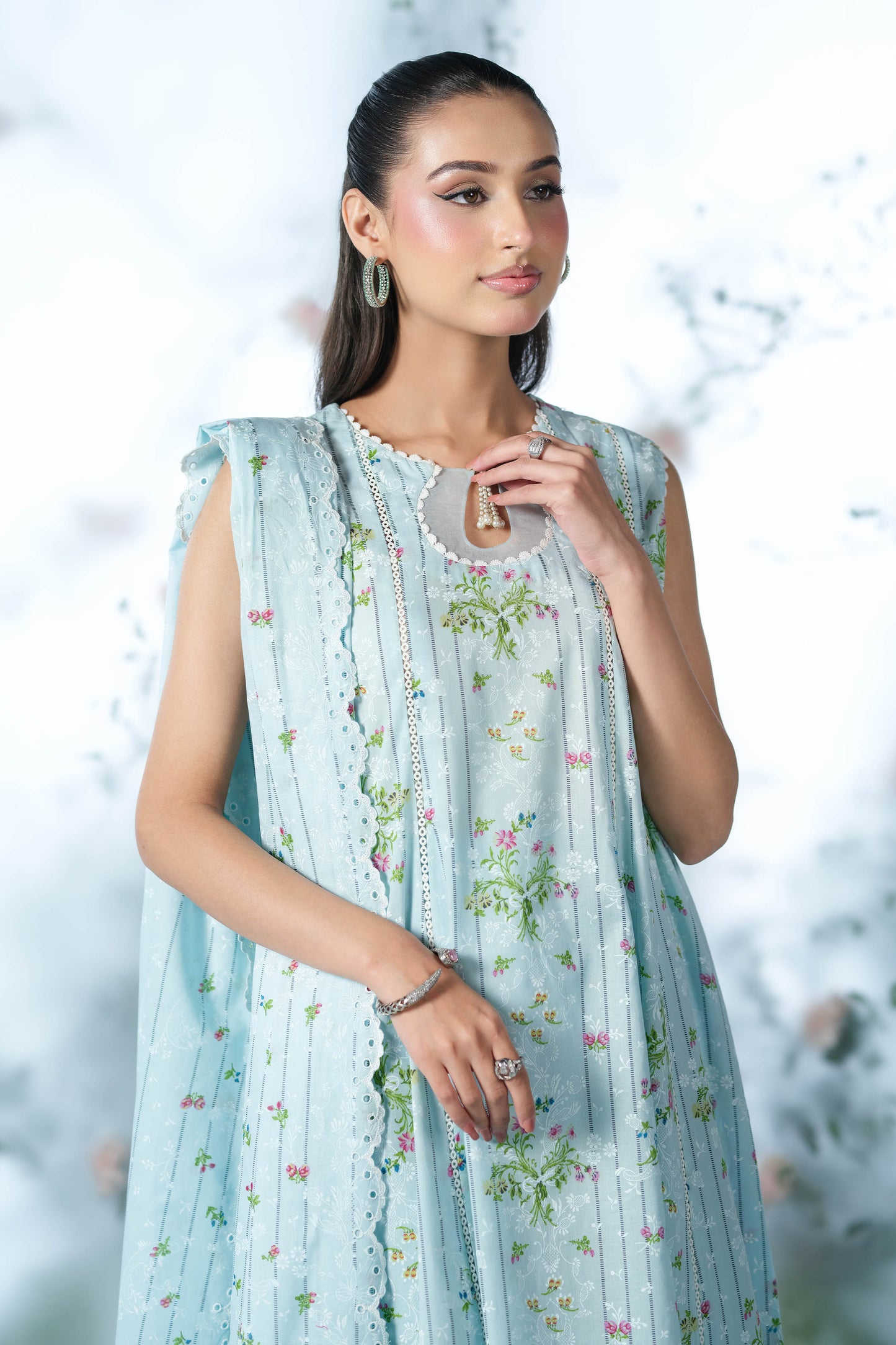 LAWN | EMBROIDERED