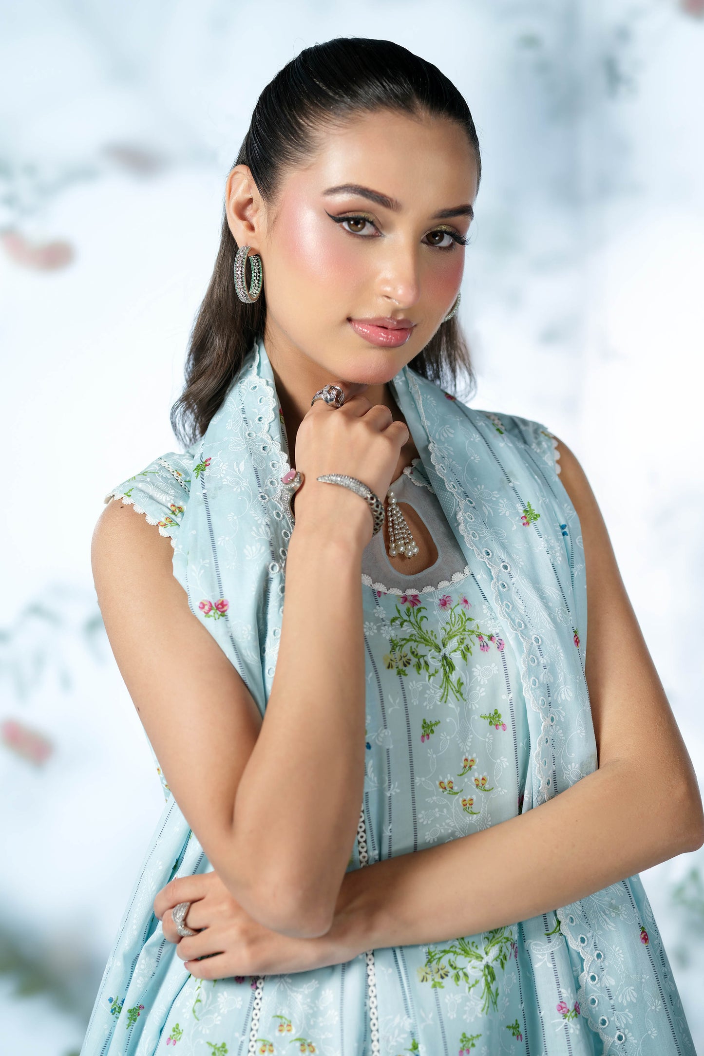 LAWN | EMBROIDERED