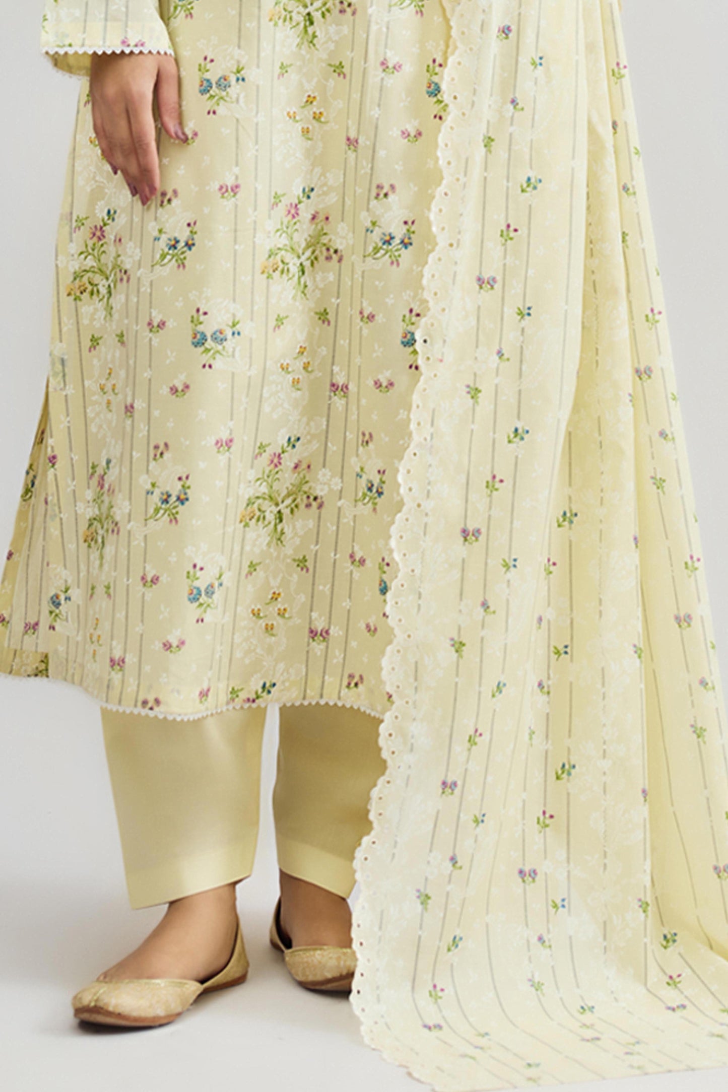 LAWN | EMBROIDERED