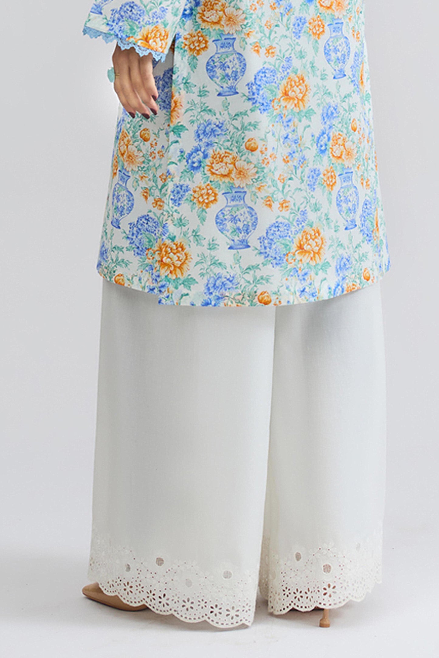 LAWN | EMBROIDERED
