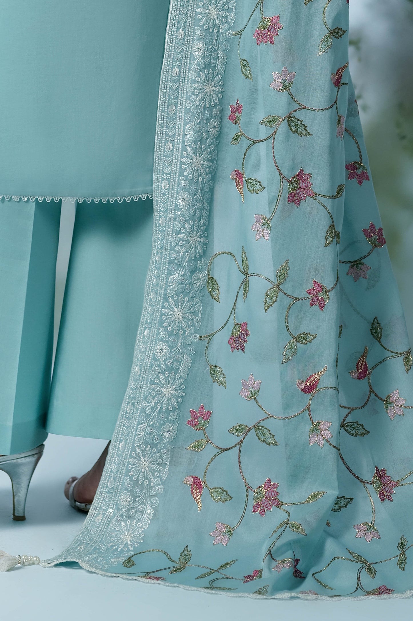 LAWN | EMBROIDERED