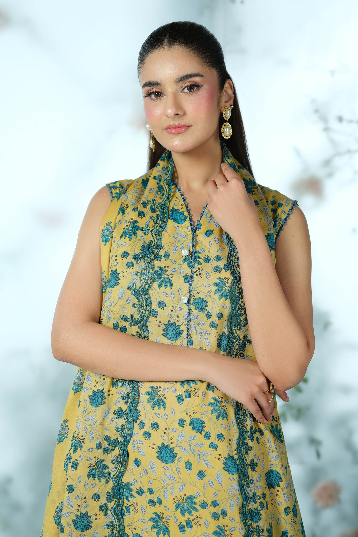 LAWN | EMBROIDERED