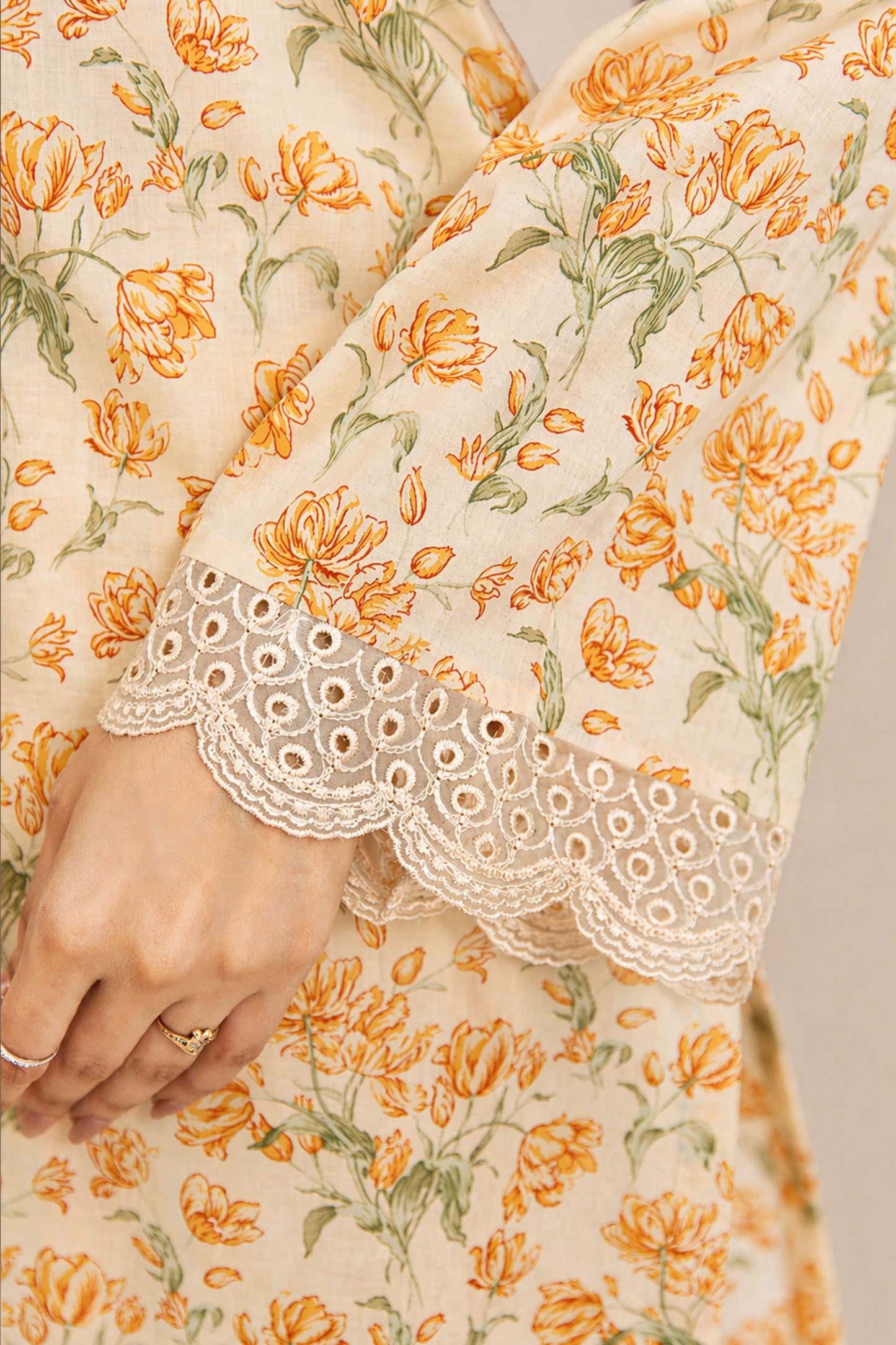 LAWN | EMBROIDERED