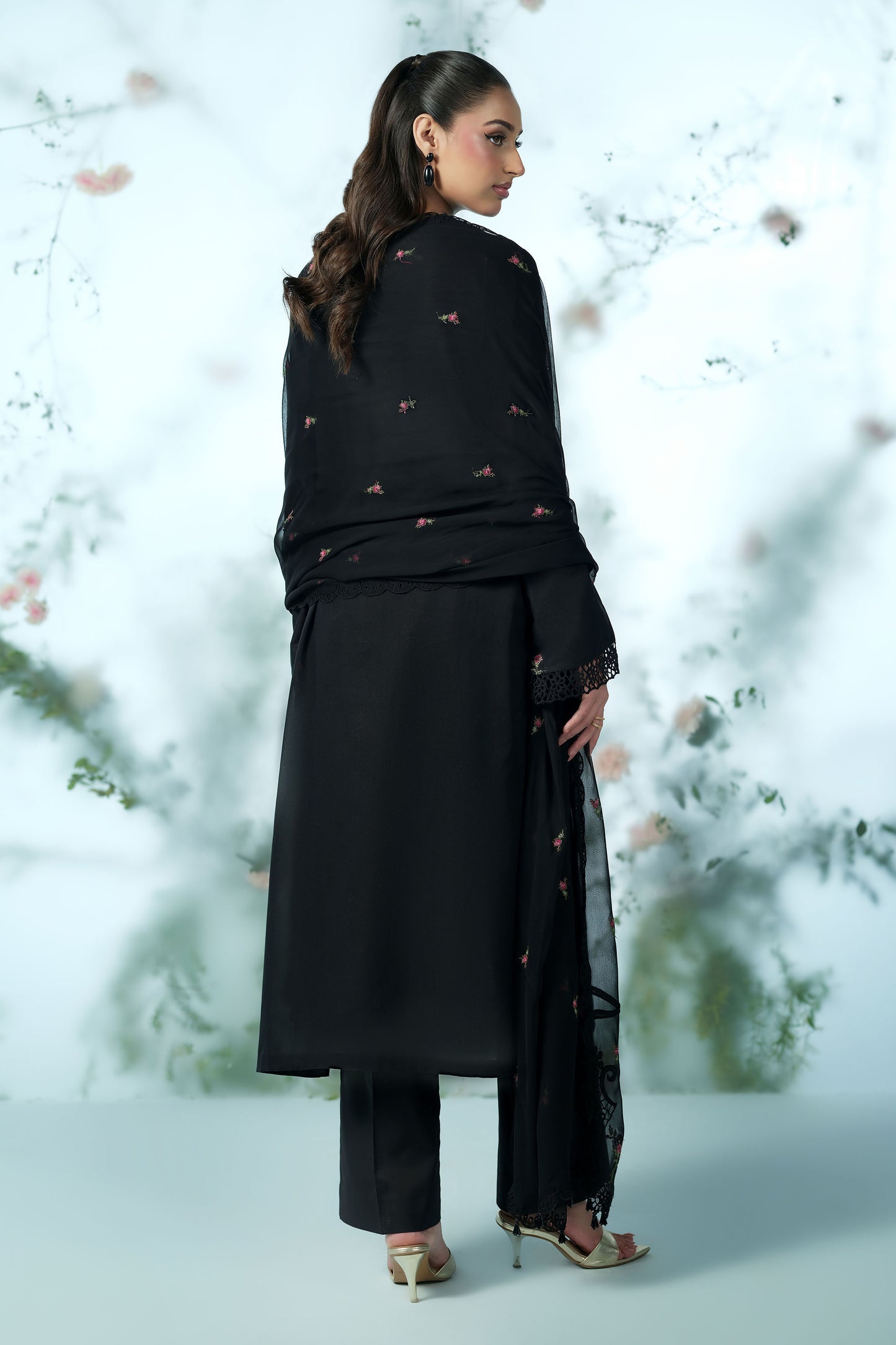 LAWN | EMBROIDERED